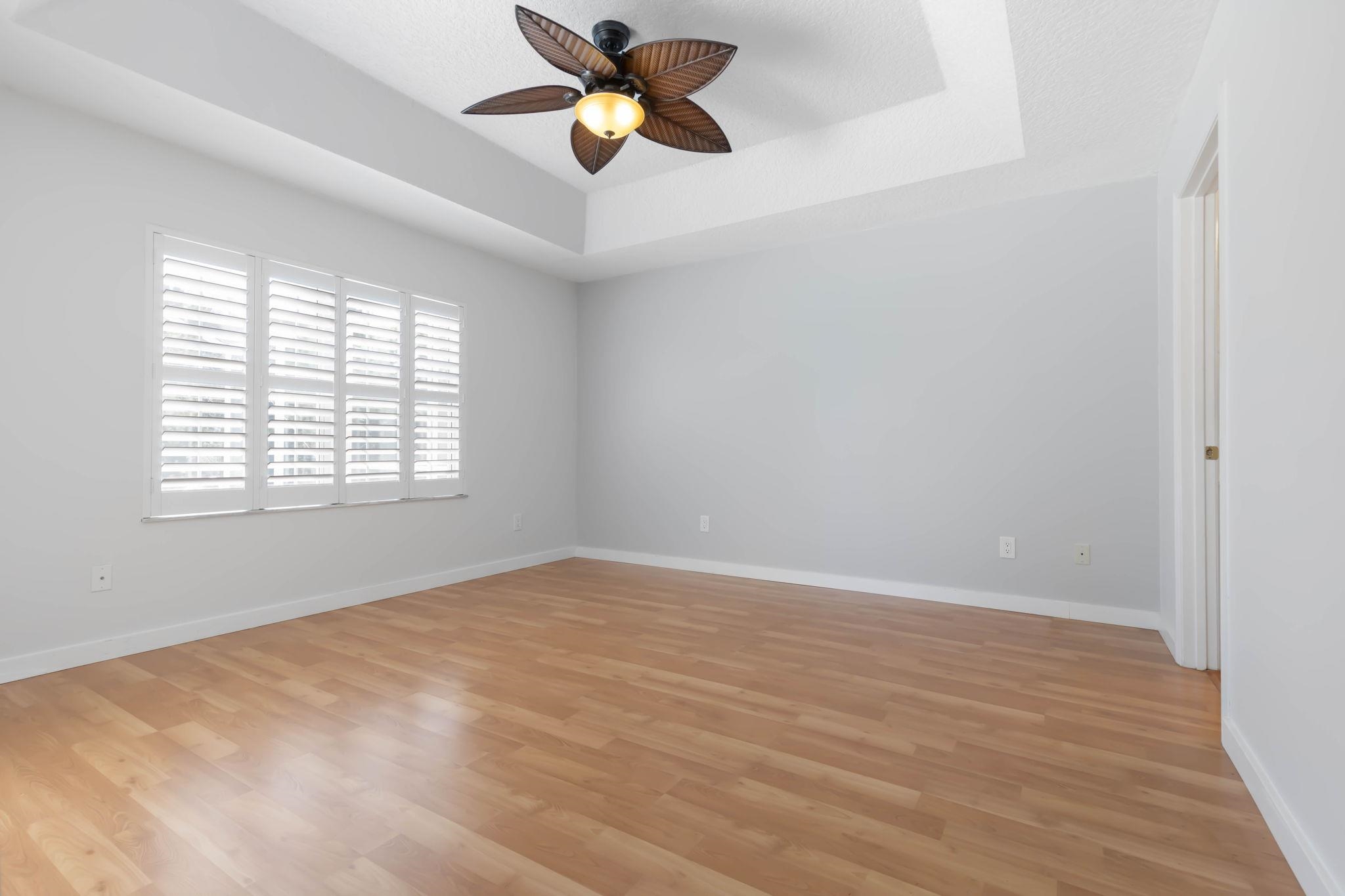 Image 33 of 69 For 6 Crossleaf Ct E