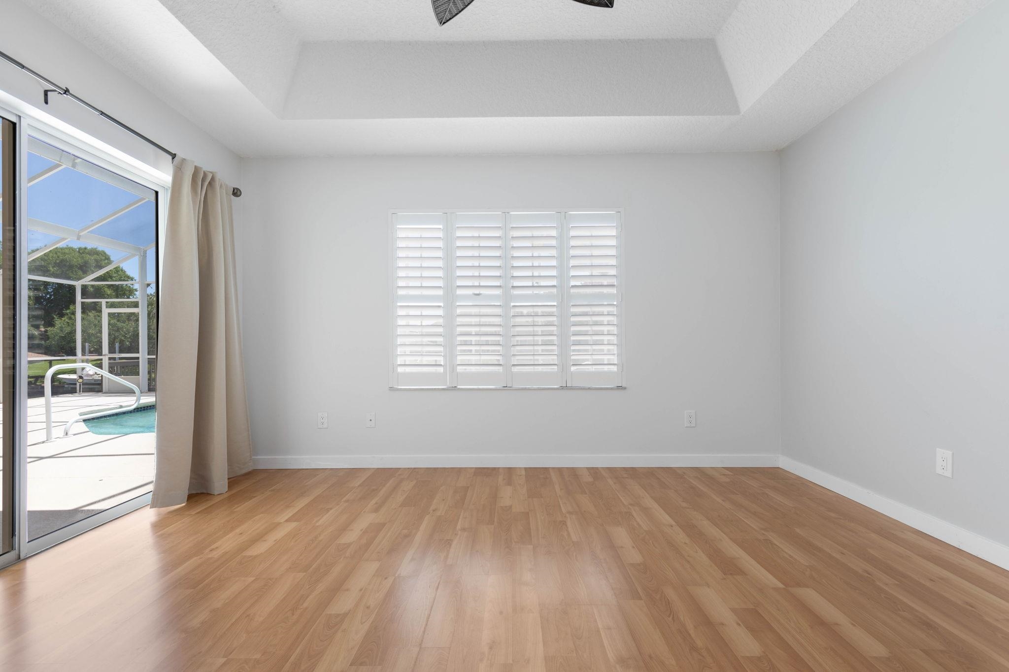 Image 34 of 69 For 6 Crossleaf Ct E