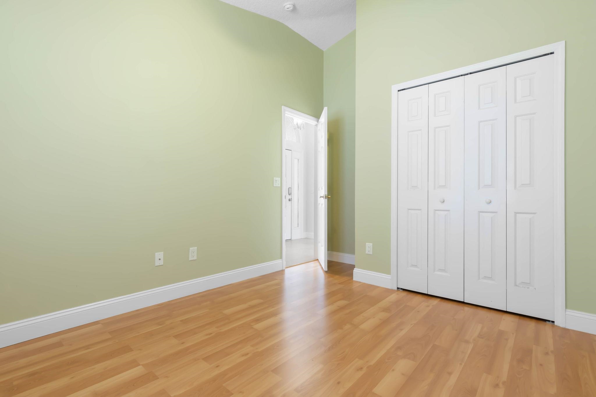 Image 47 of 69 For 6 Crossleaf Ct E