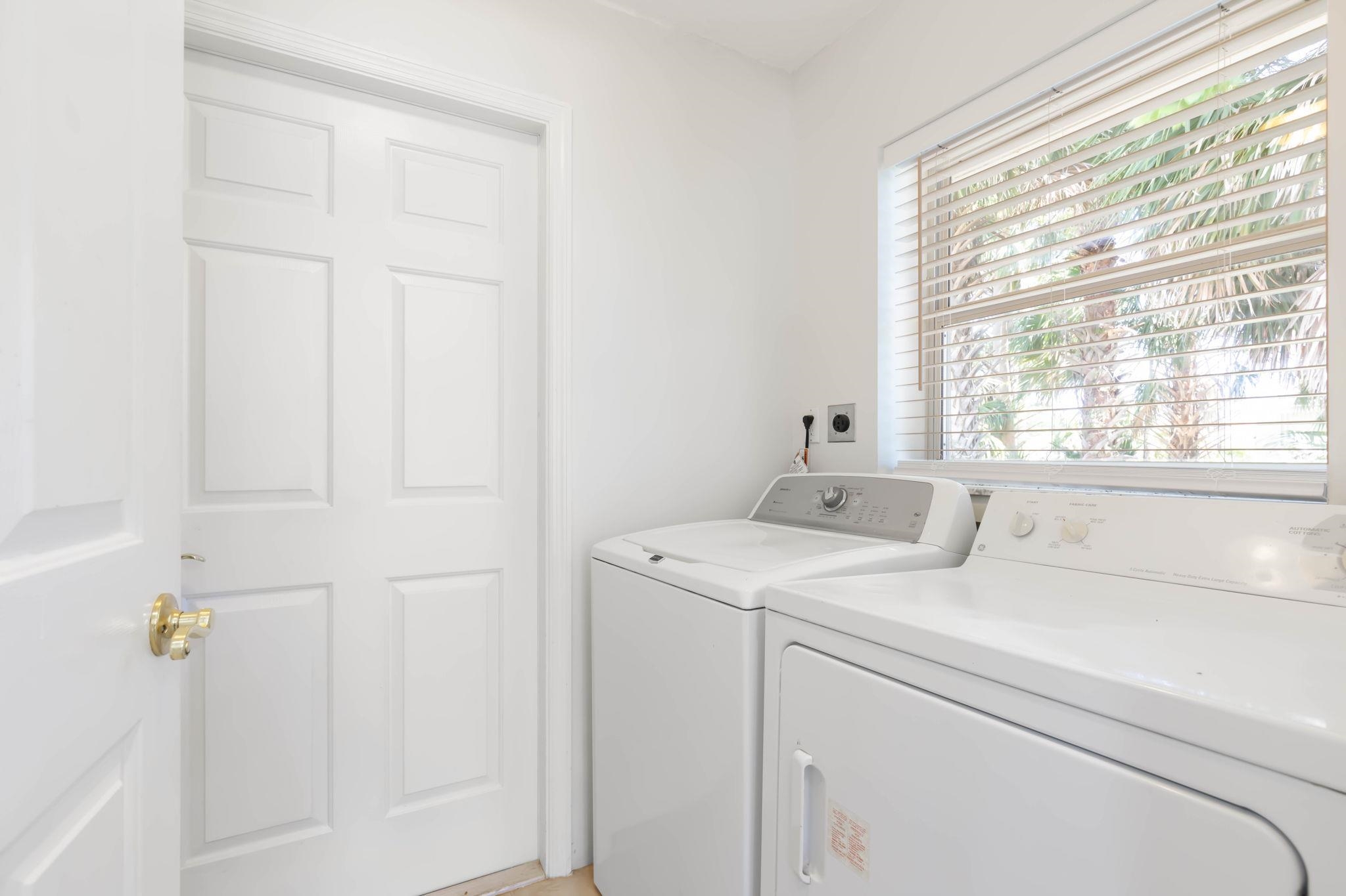 Image 48 of 69 For 6 Crossleaf Ct E