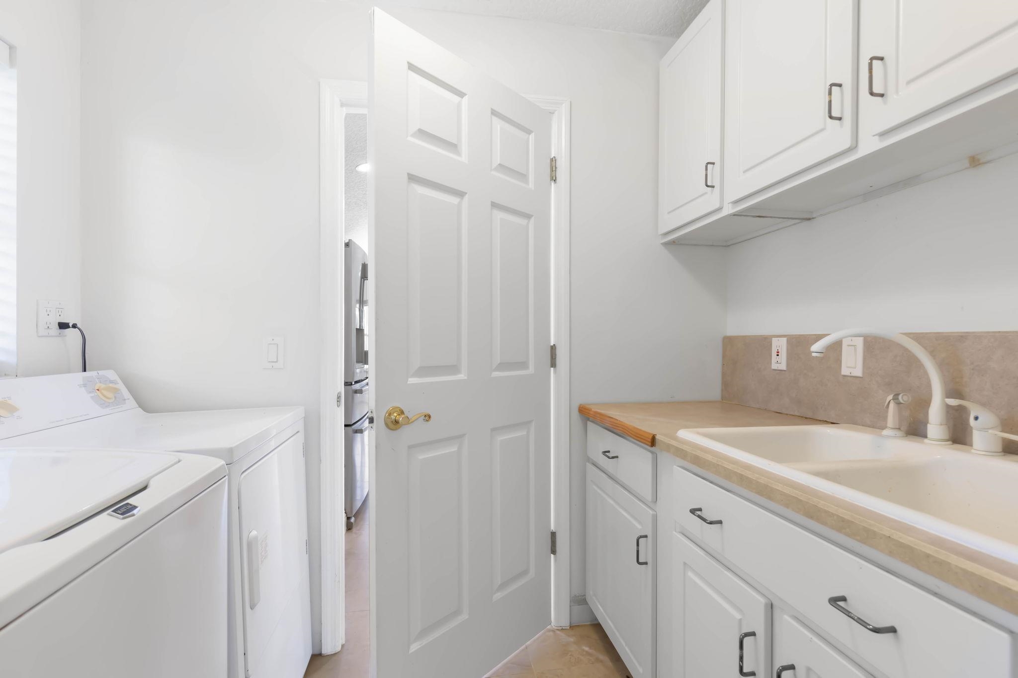 Image 49 of 69 For 6 Crossleaf Ct E