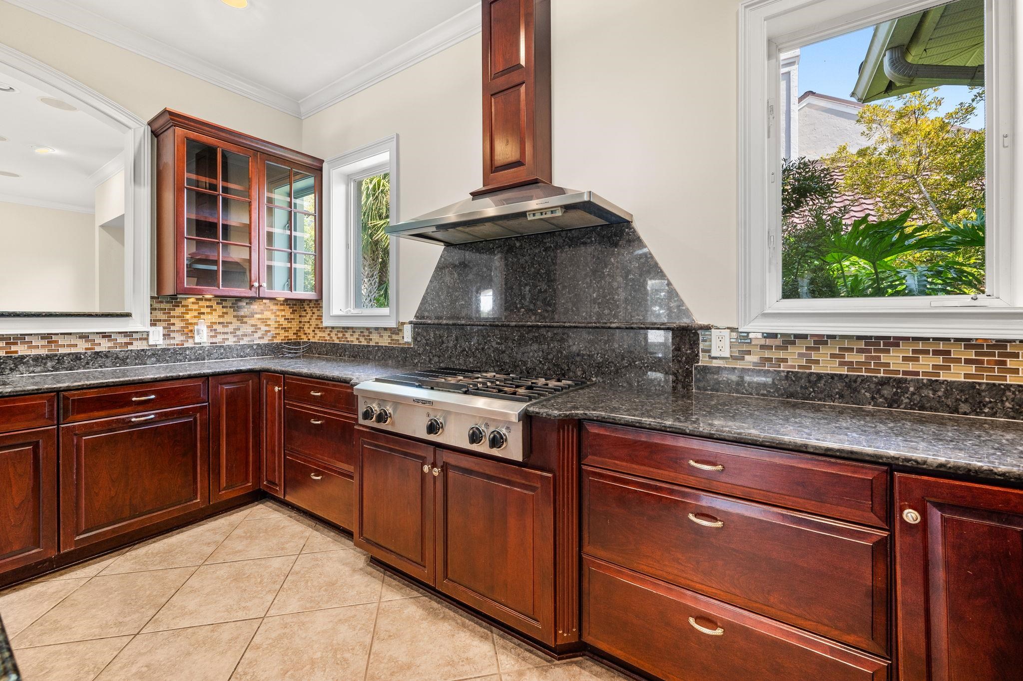 Image 22 of 61 For 308 Marsh Point Cir