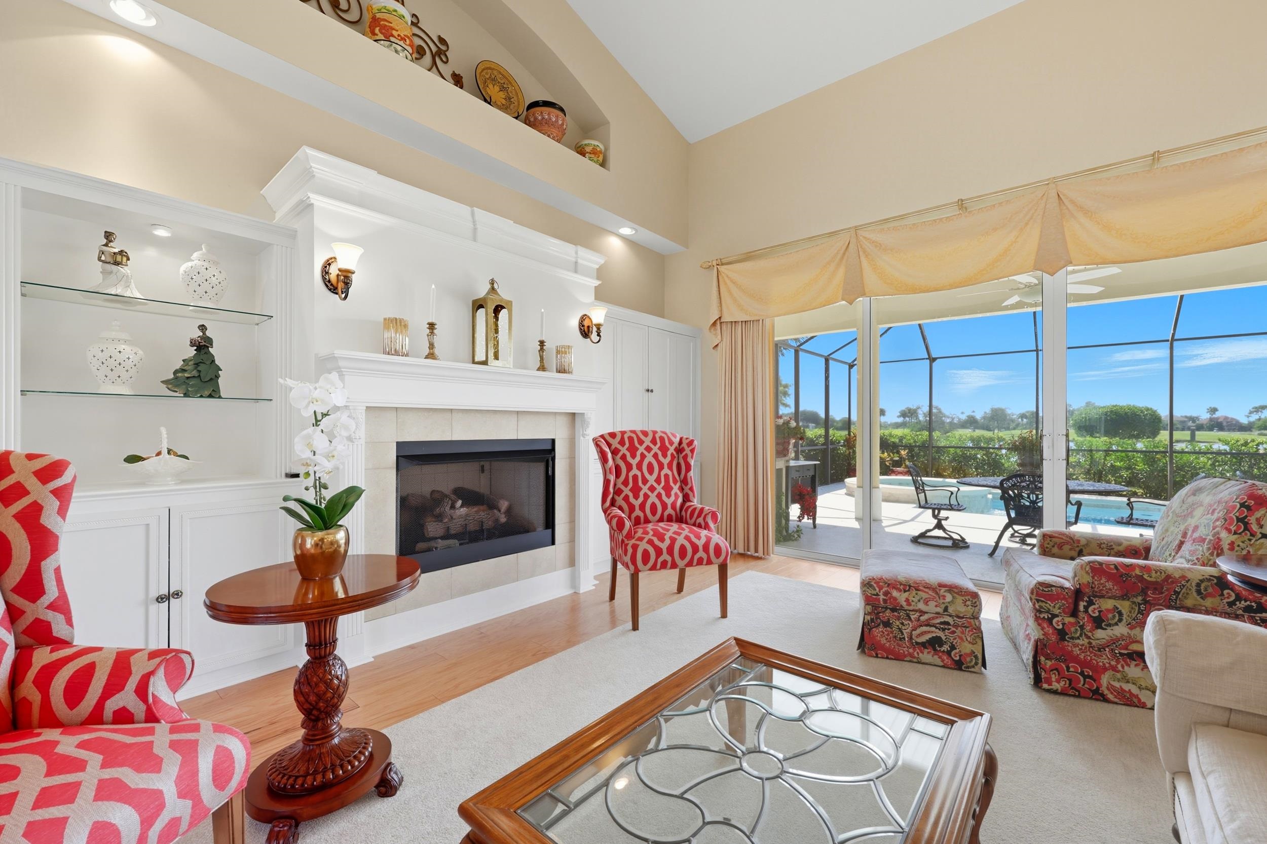 Image 10 of 82 For 305 Marsh Point Cir