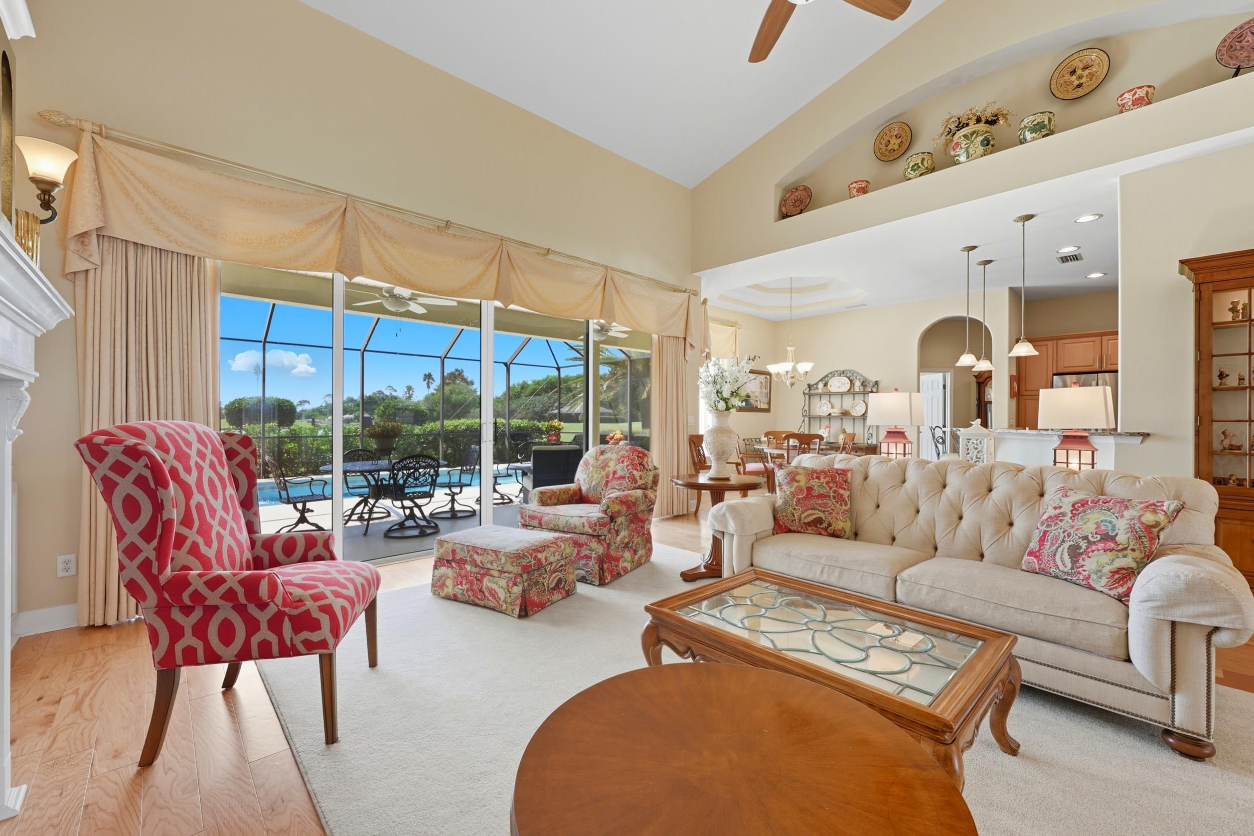 Image 11 of 82 For 305 Marsh Point Cir