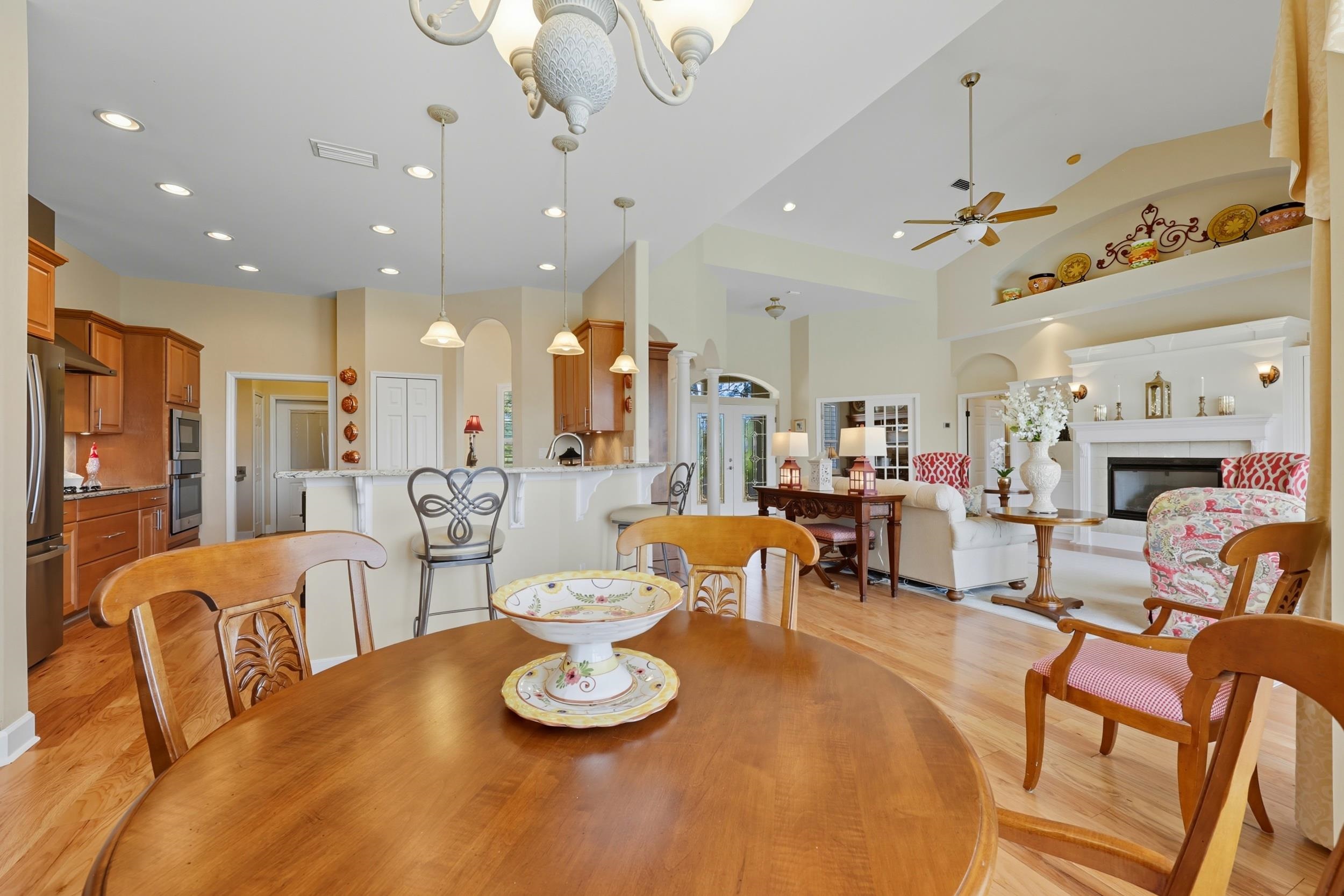 Image 22 of 82 For 305 Marsh Point Cir