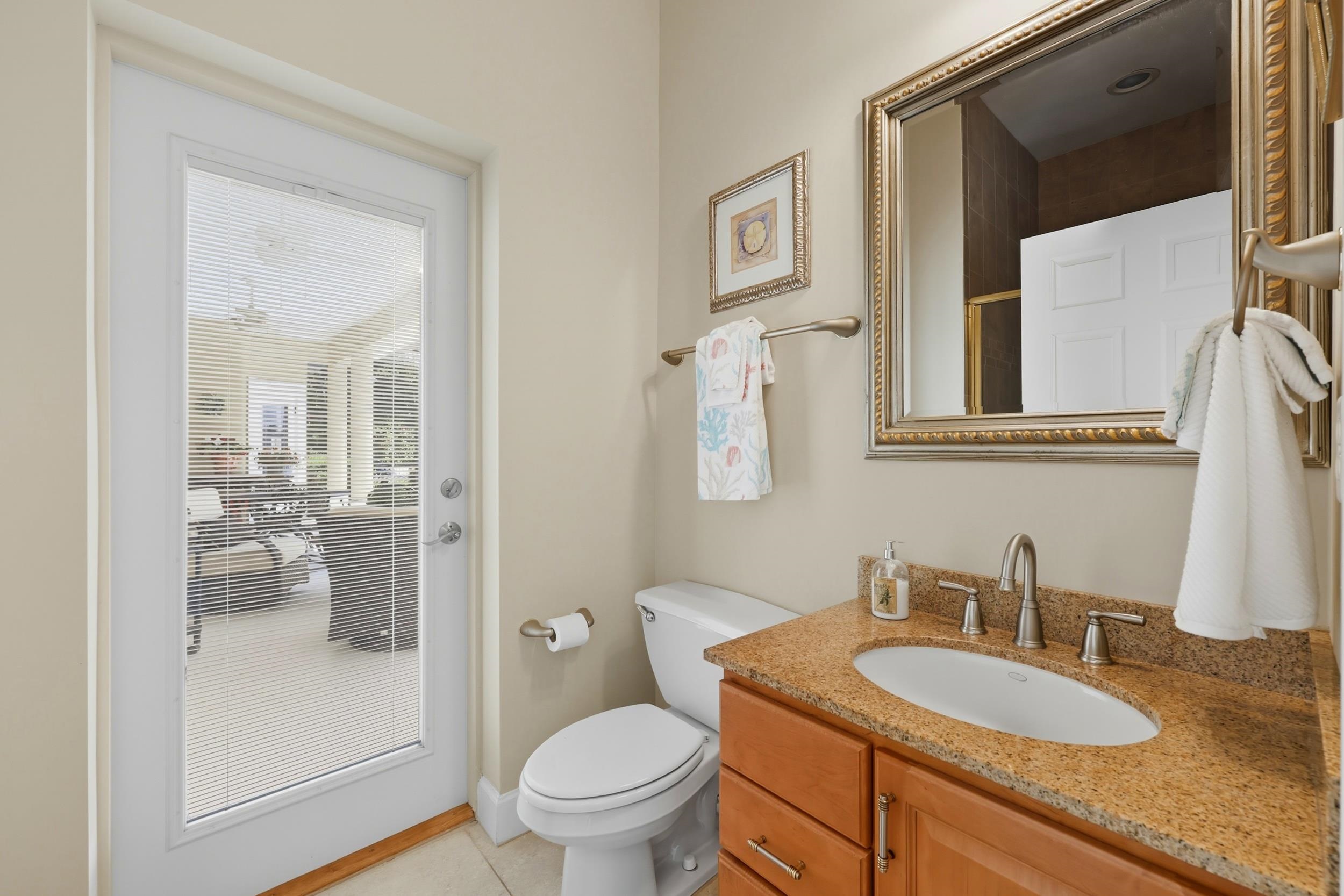 Image 34 of 82 For 305 Marsh Point Cir