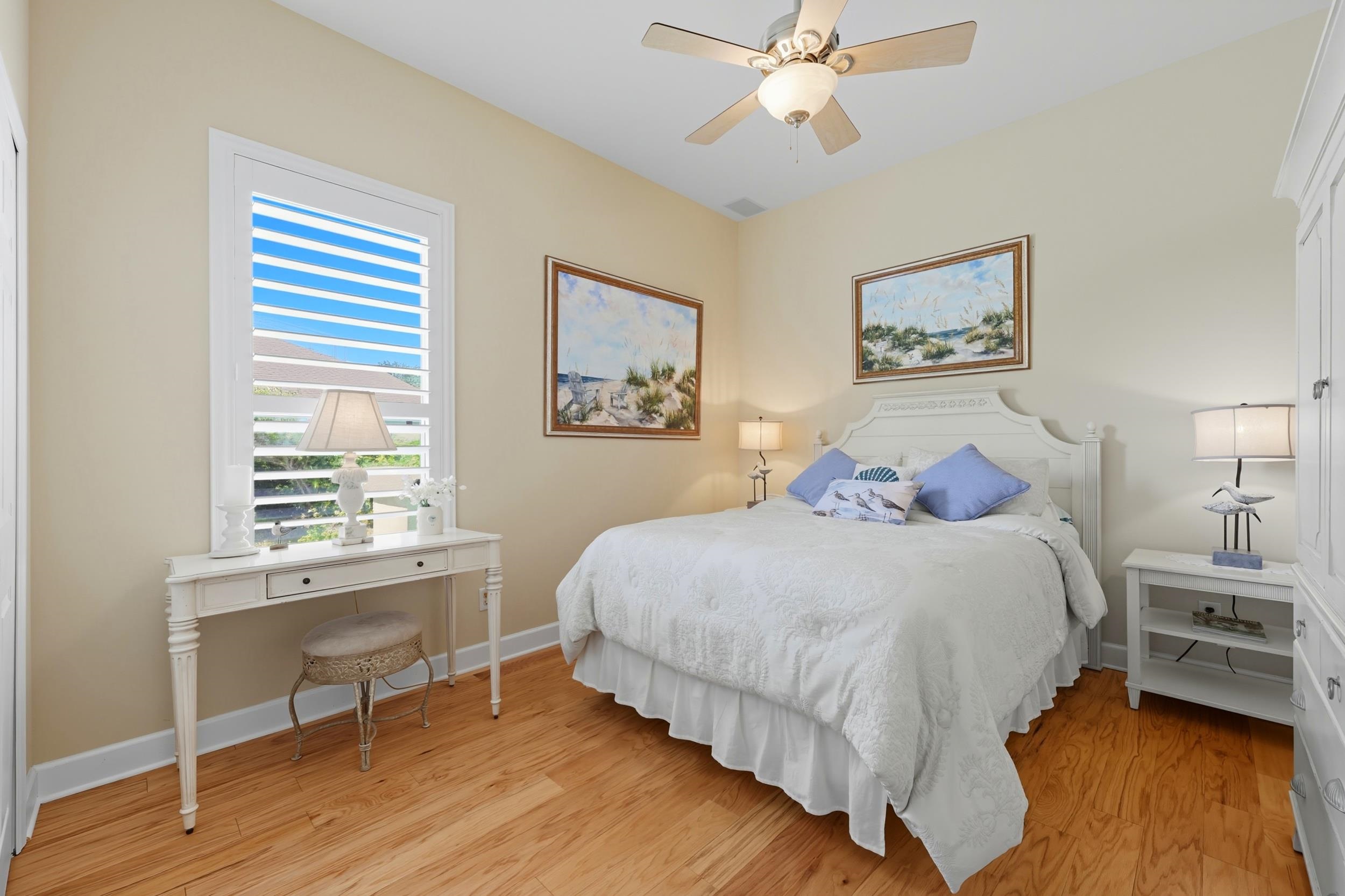 Image 36 of 82 For 305 Marsh Point Cir