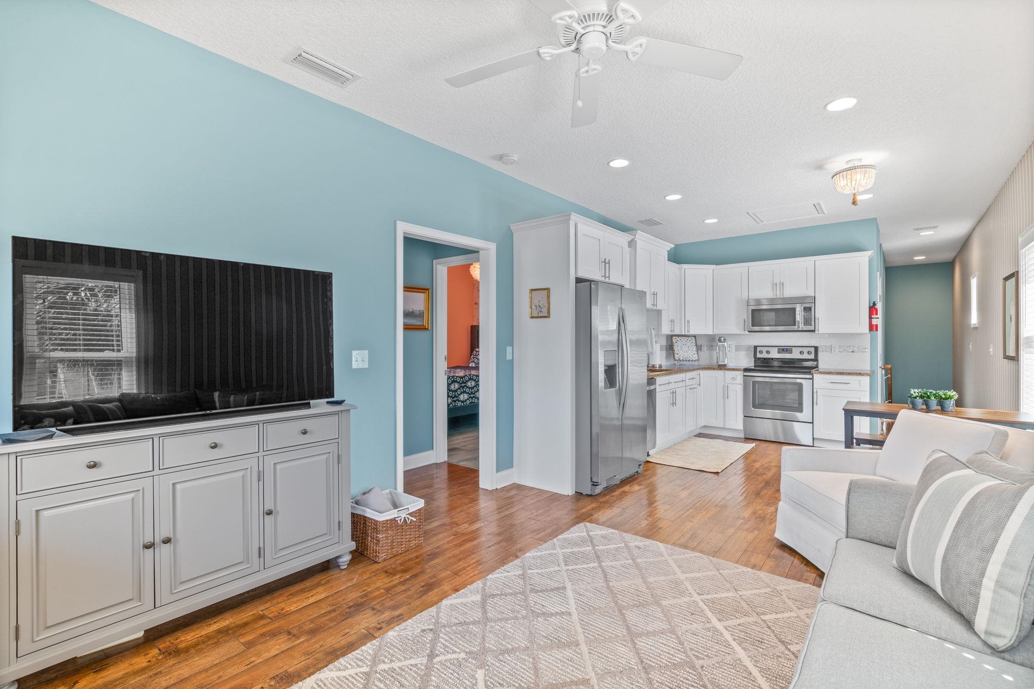 Image 10 of 100 For 251 Riberia St