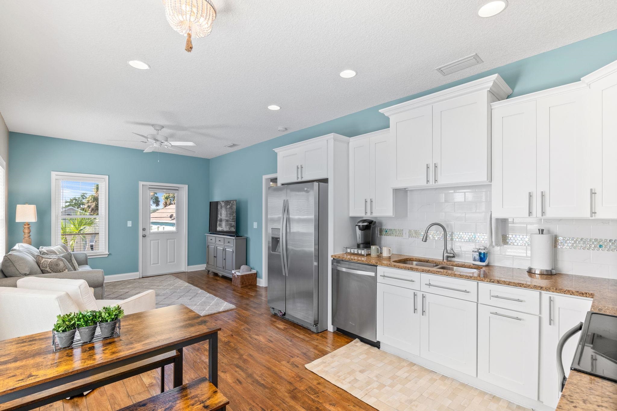 Image 12 of 100 For 251 Riberia St