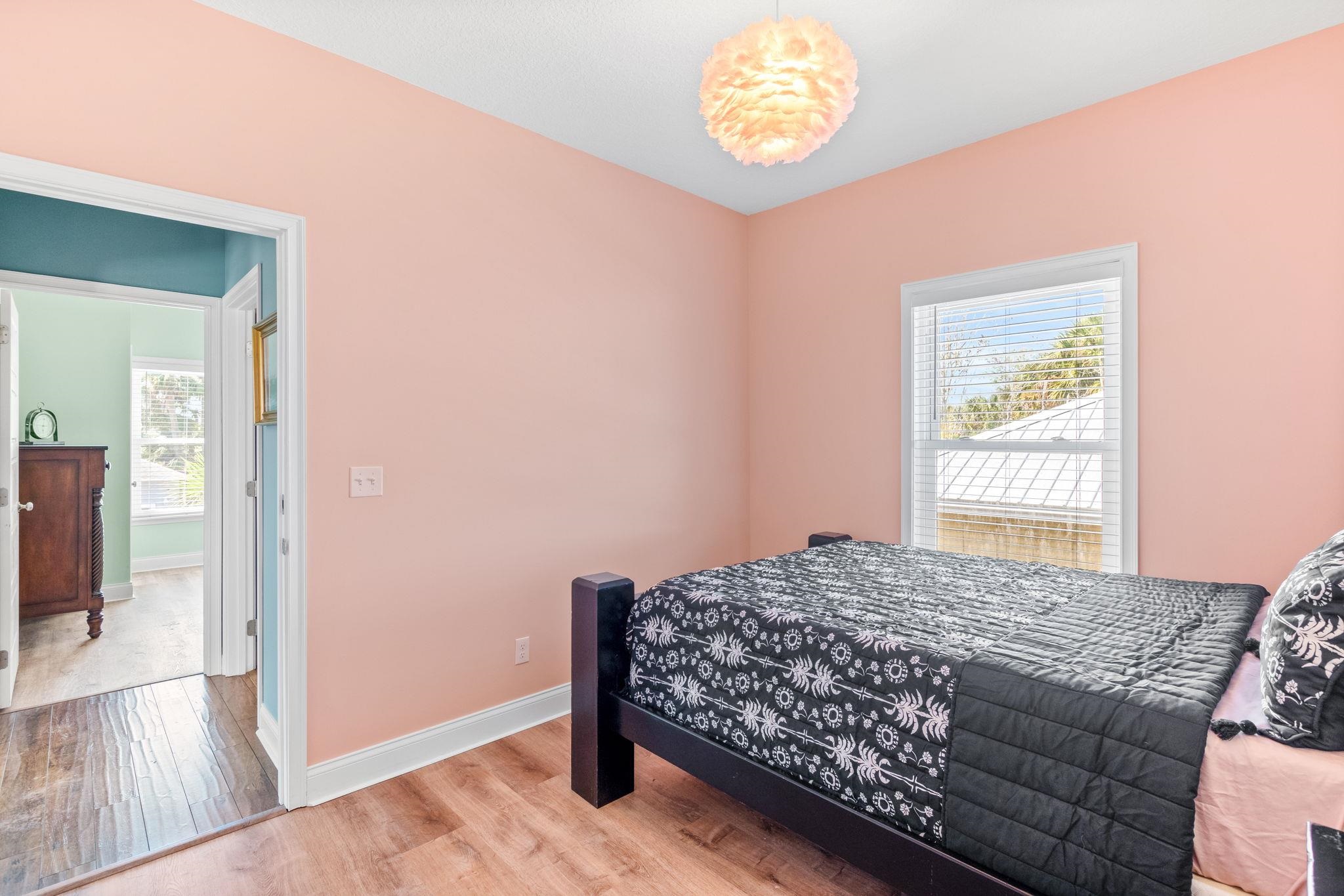 Image 36 of 100 For 251 Riberia St