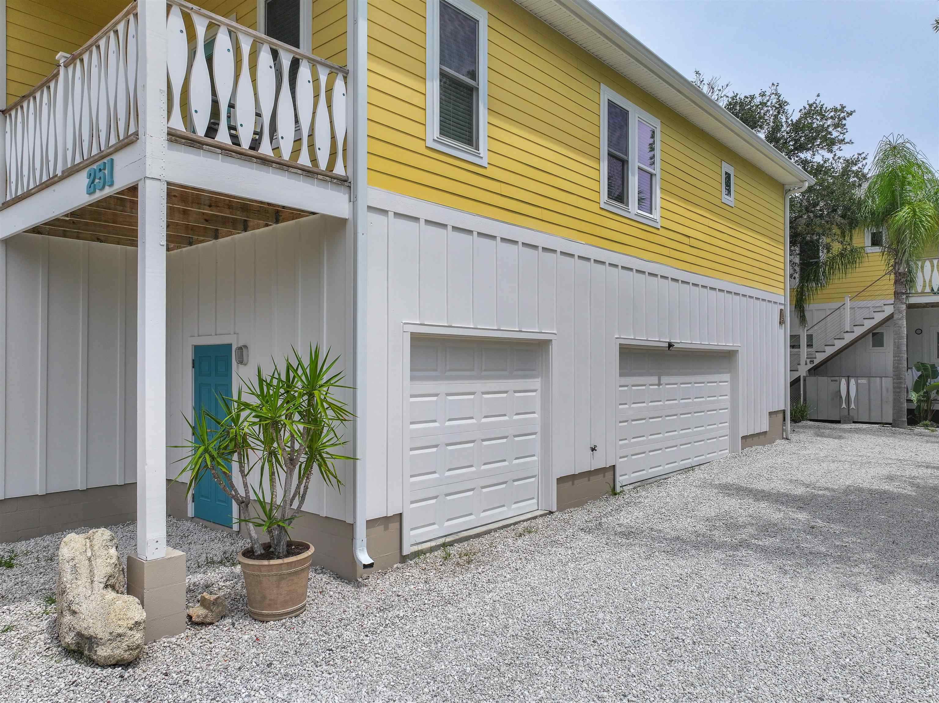 Image 4 of 100 For 251 Riberia St