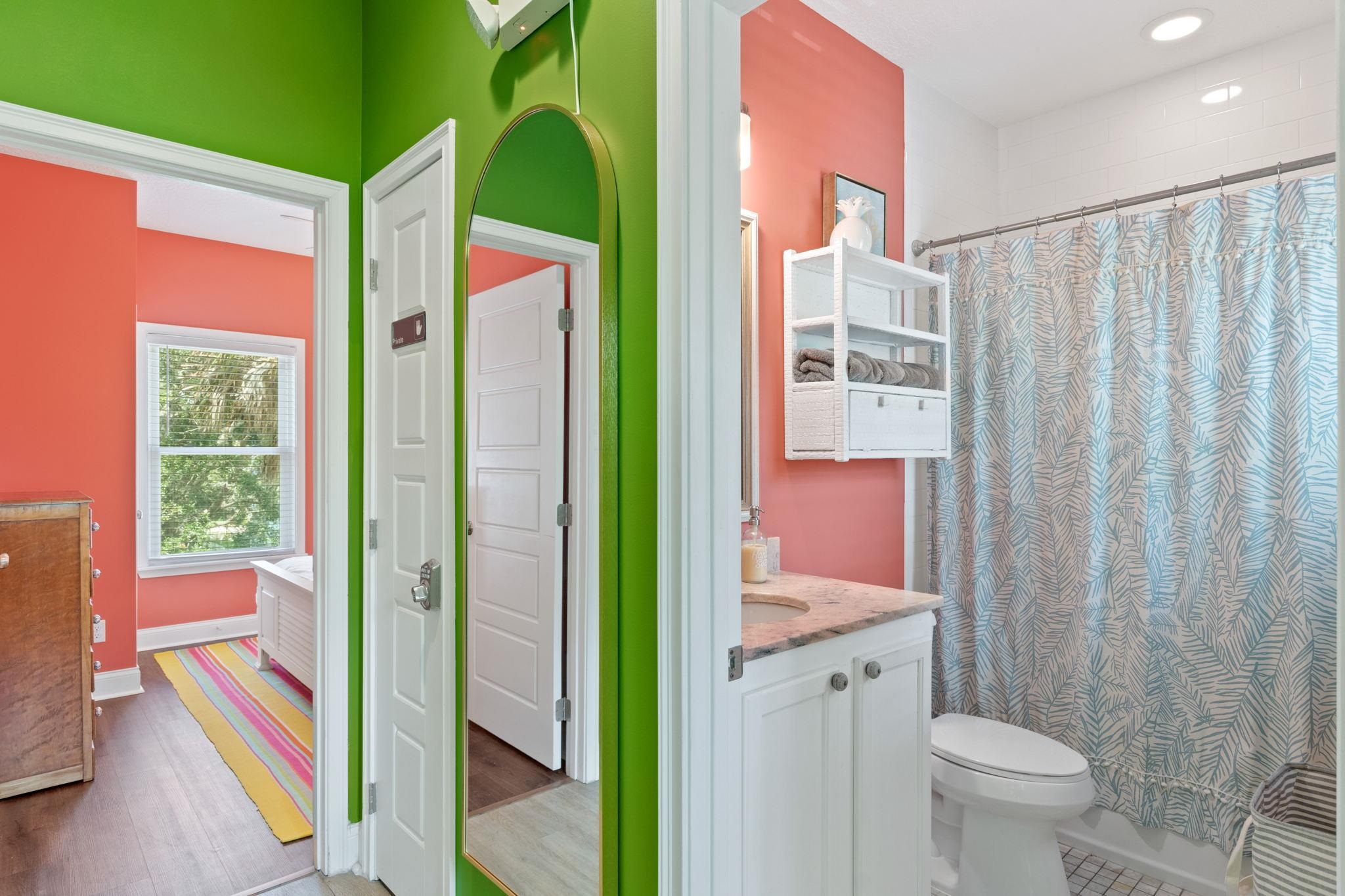 Image 93 of 100 For 251 Riberia St