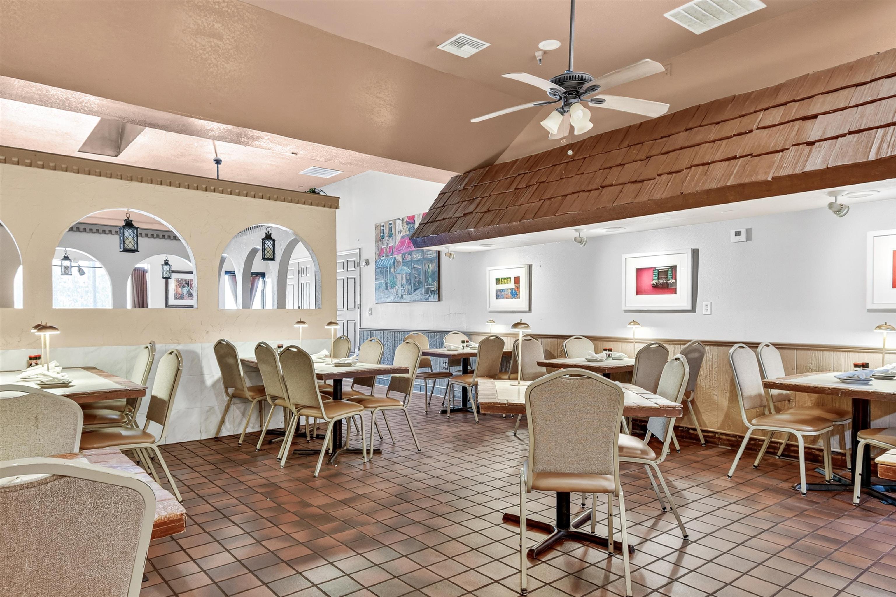 Image 17 of 70 For 1915 A1a S Restaurant