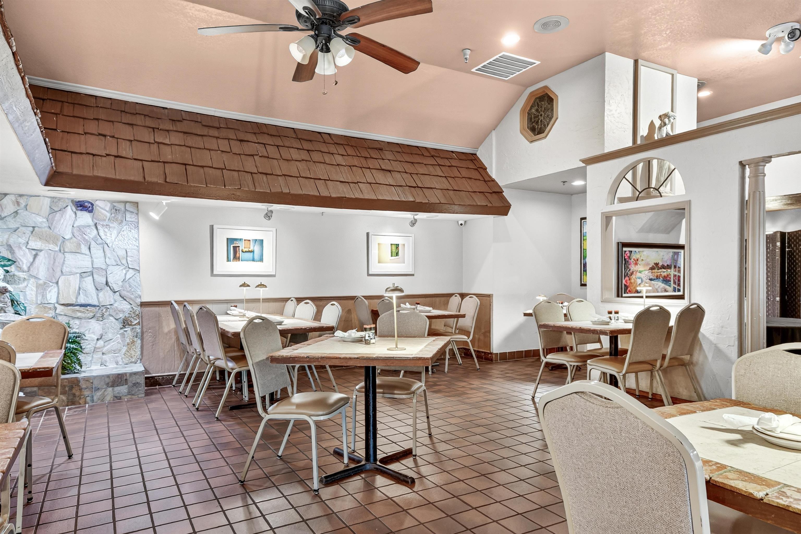 Image 19 of 70 For 1915 A1a S Restaurant