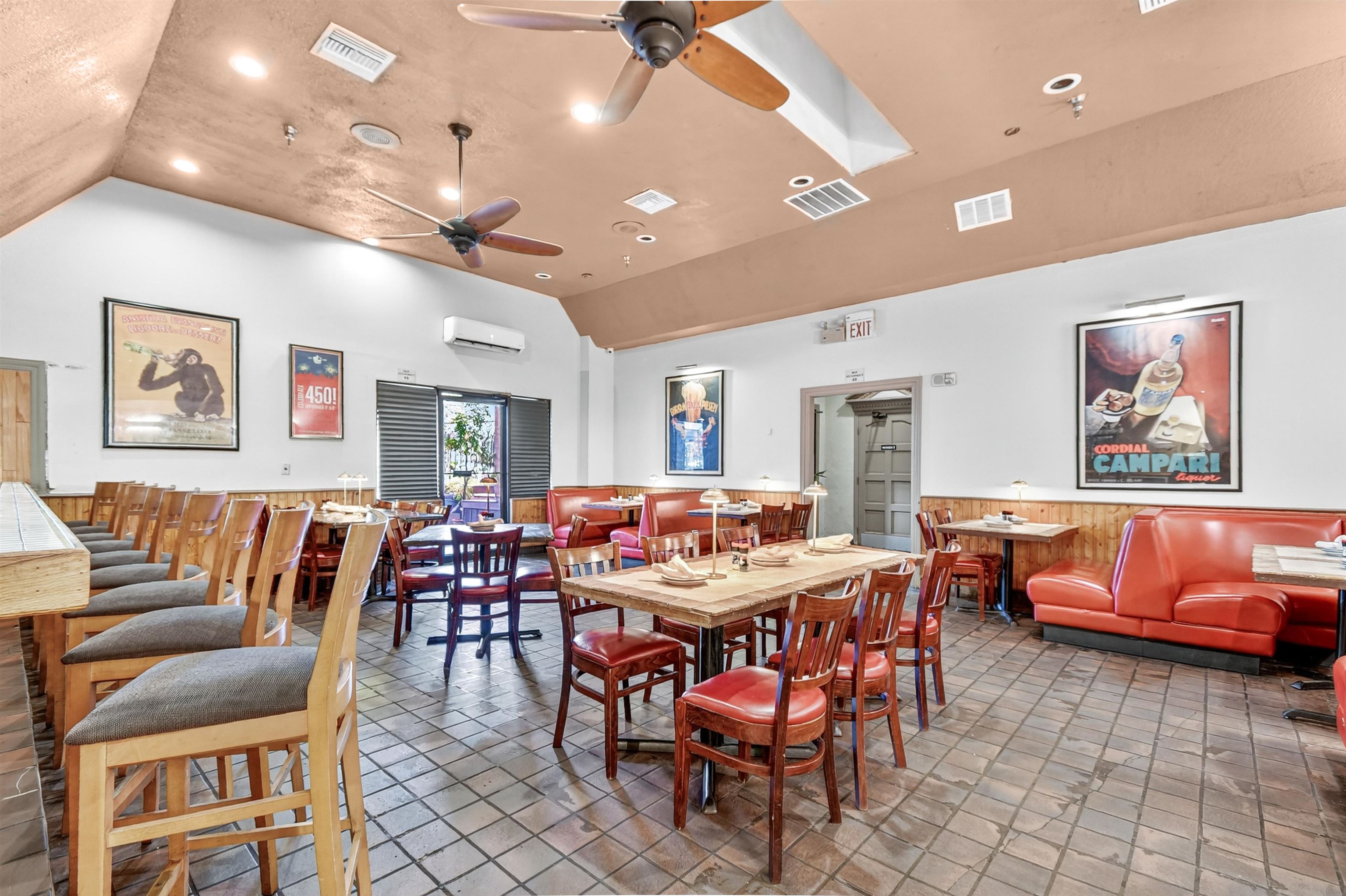 Image 26 of 70 For 1915 A1a S Restaurant