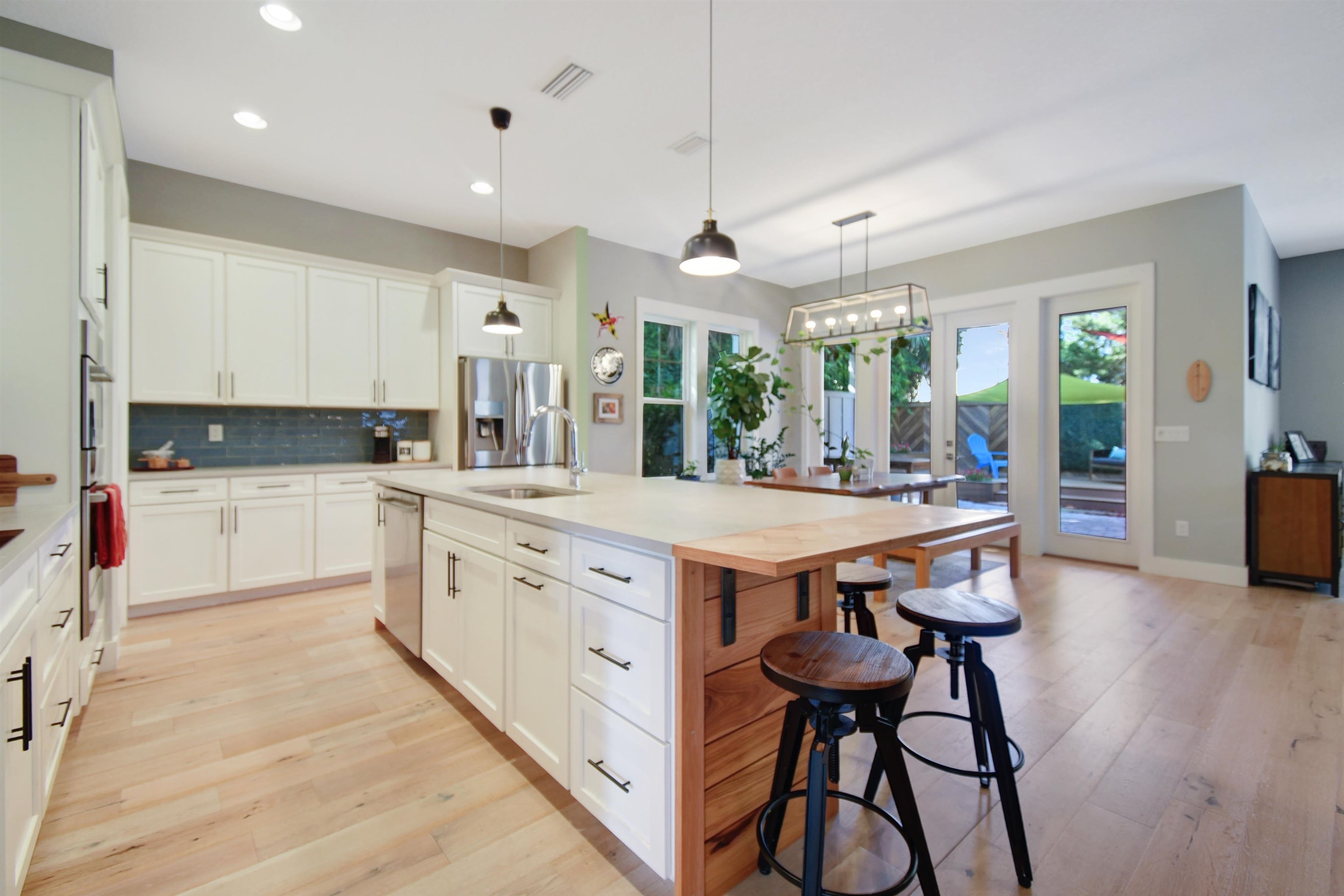 Image 9 of 51 For 110 8th St  