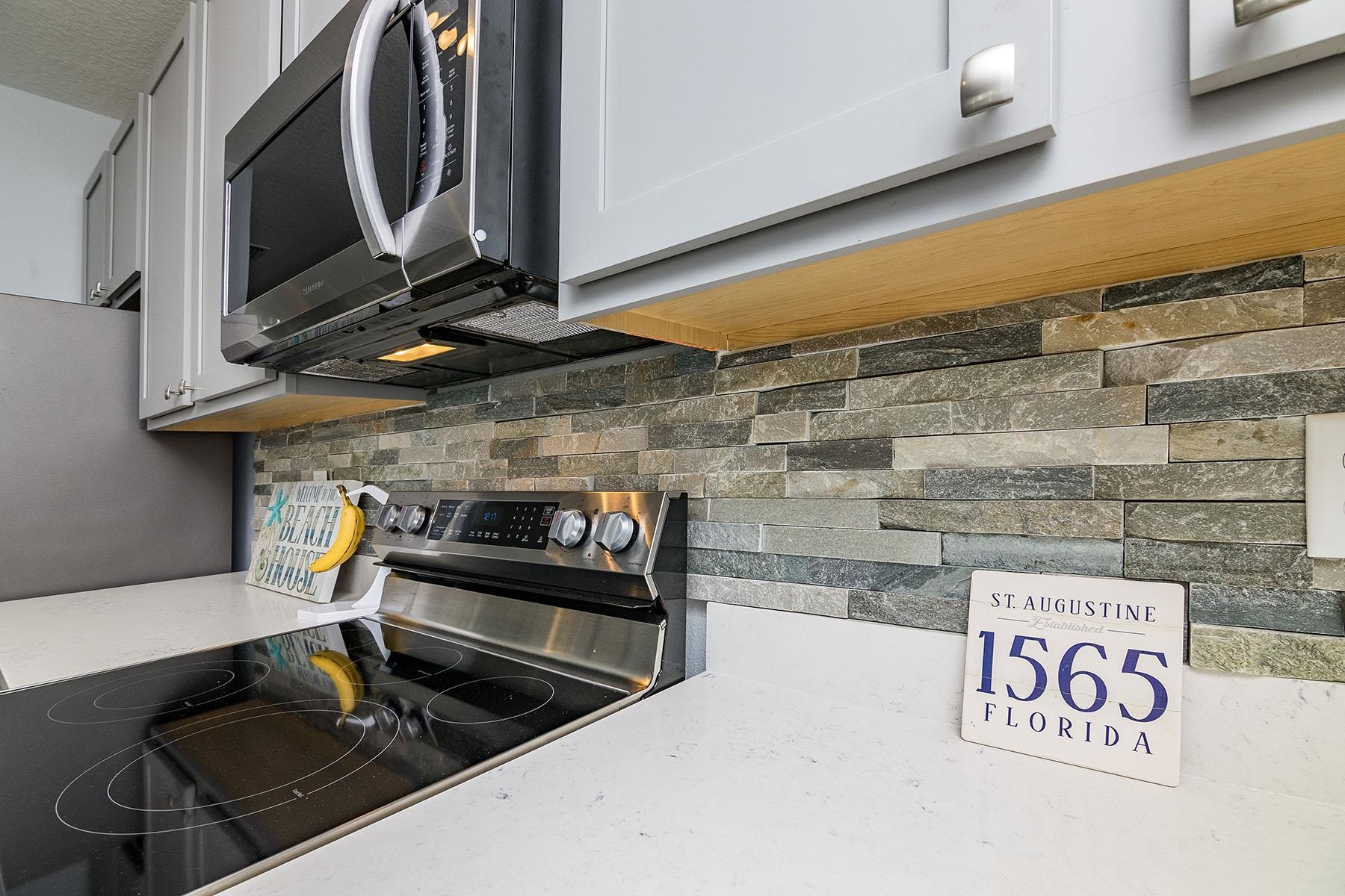 Image 19 of 49 For 74 Ridge Lake Rd