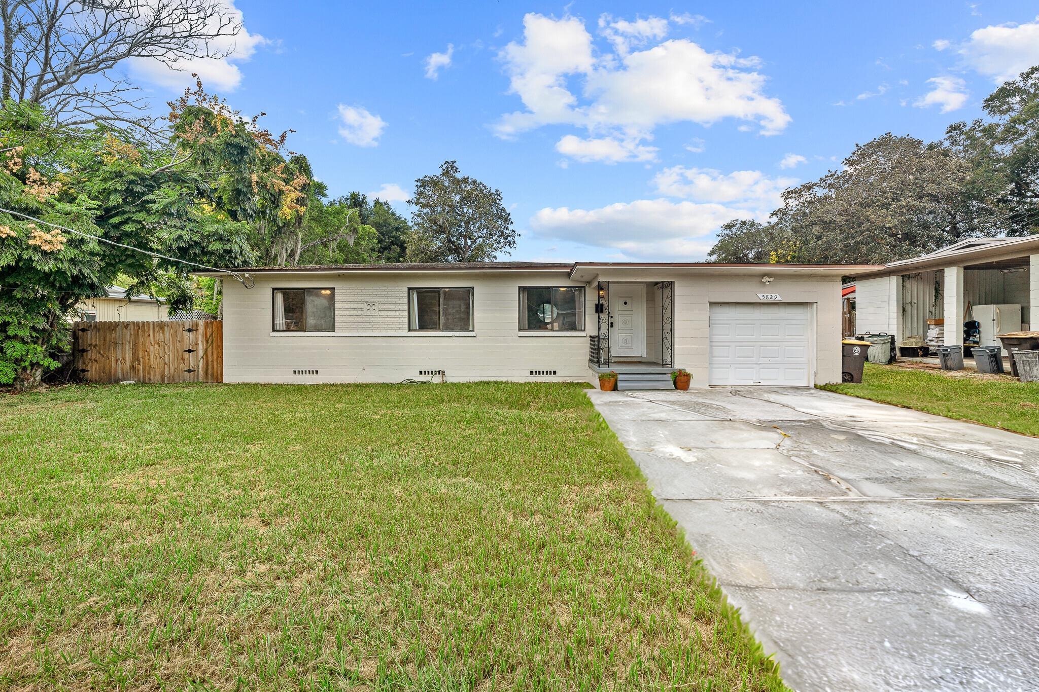 Image 2 of 32 For 5829 Cherry Laurel Dr