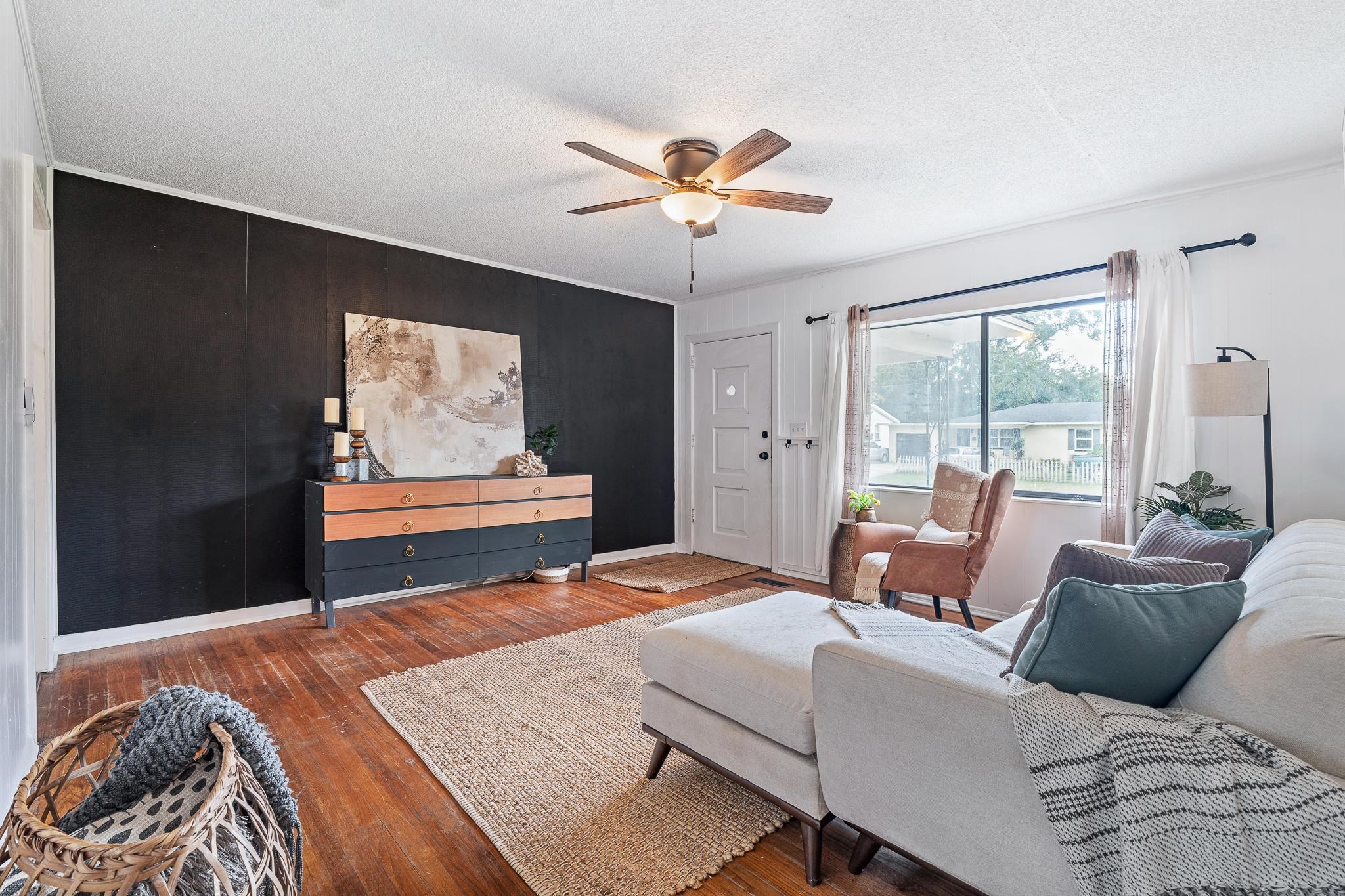 Image 8 of 32 For 5829 Cherry Laurel Dr