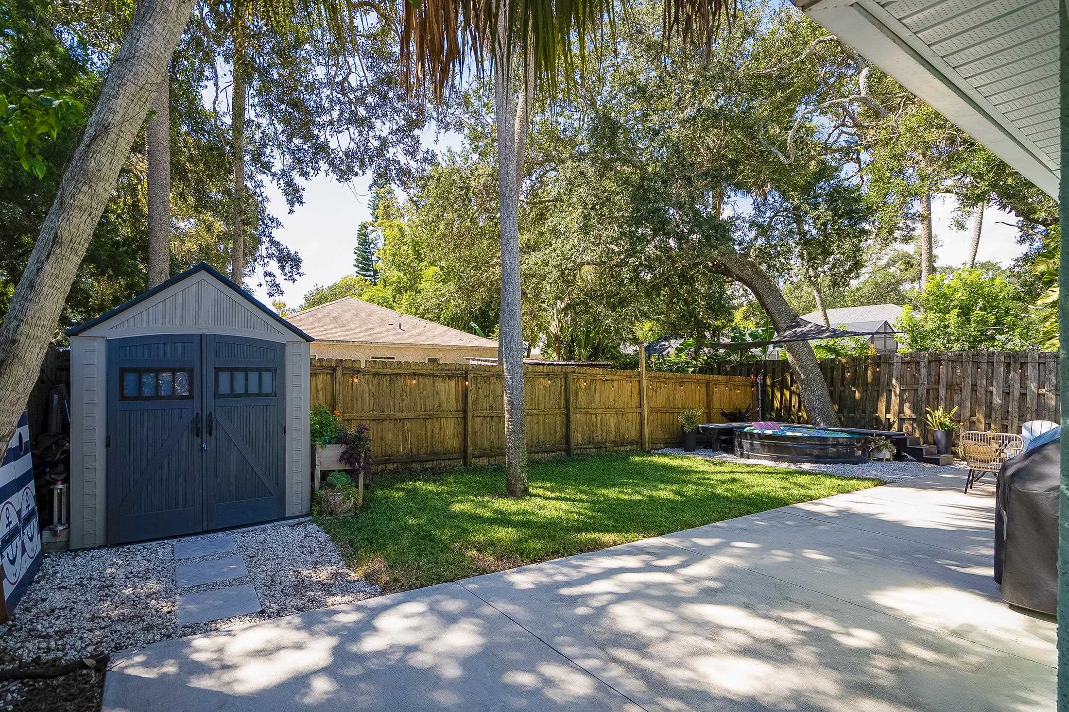 Image 13 of 55 For 215 4th St  