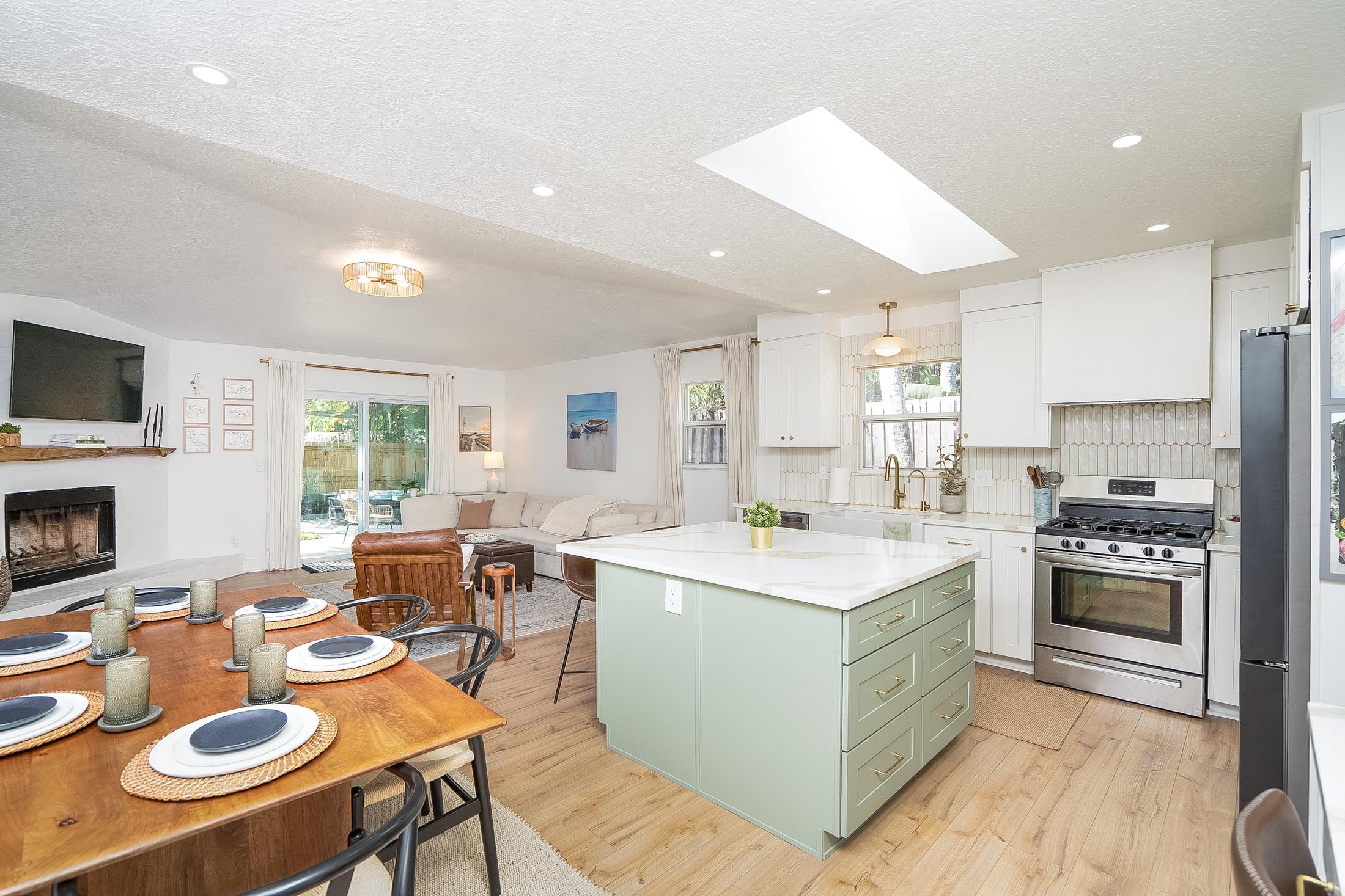 Image 27 of 55 For 215 4th St  