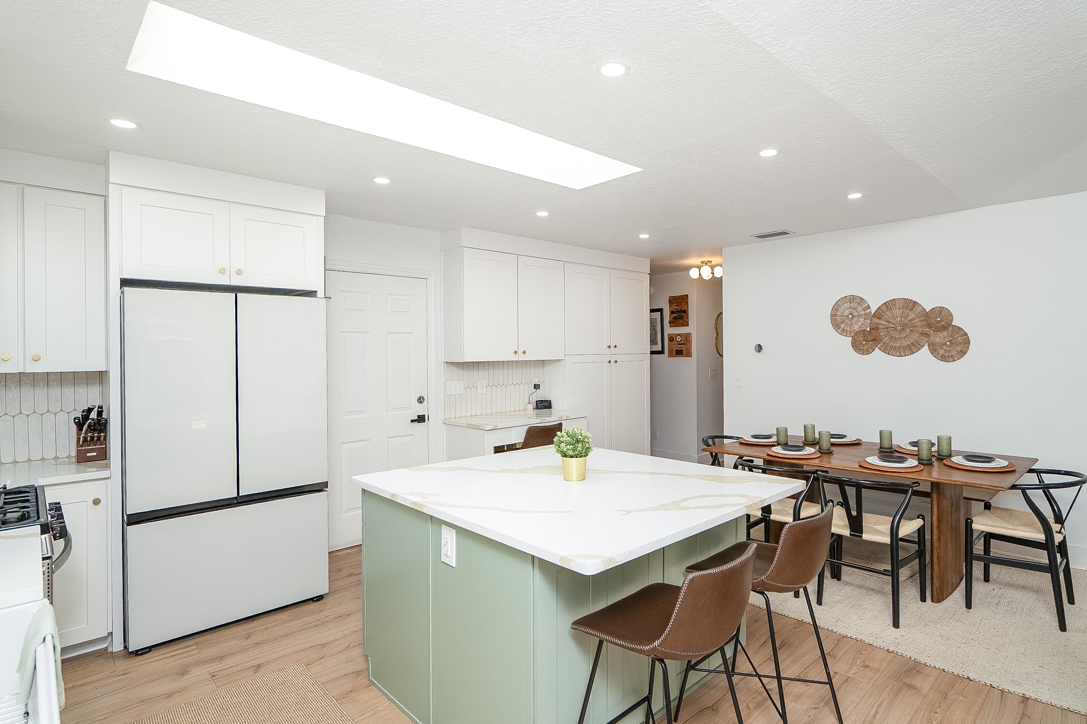 Image 29 of 55 For 215 4th St  