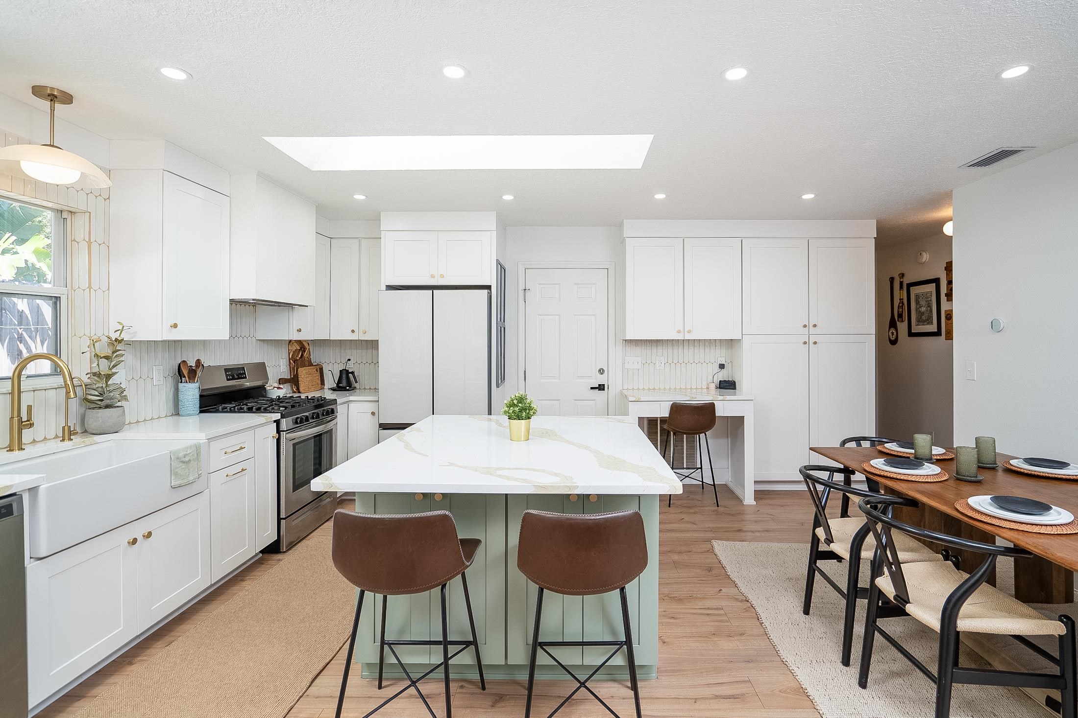 Image 30 of 55 For 215 4th St  