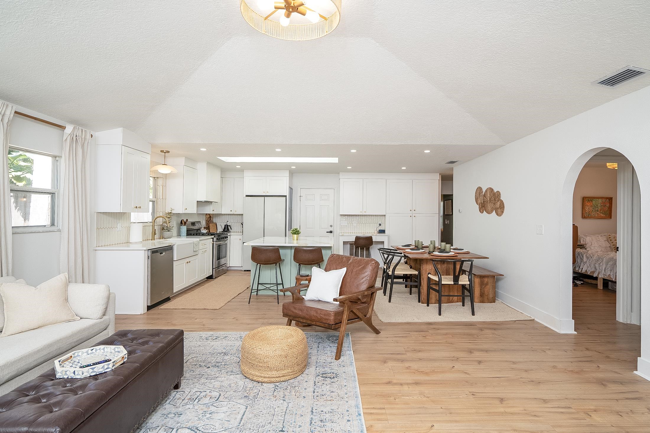 Image 35 of 55 For 215 4th St  