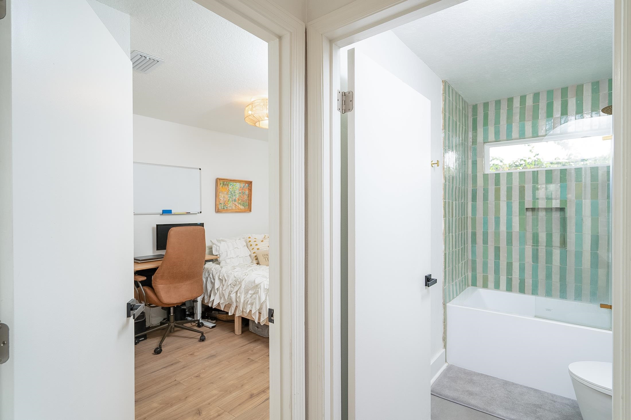 Image 46 of 55 For 215 4th St  