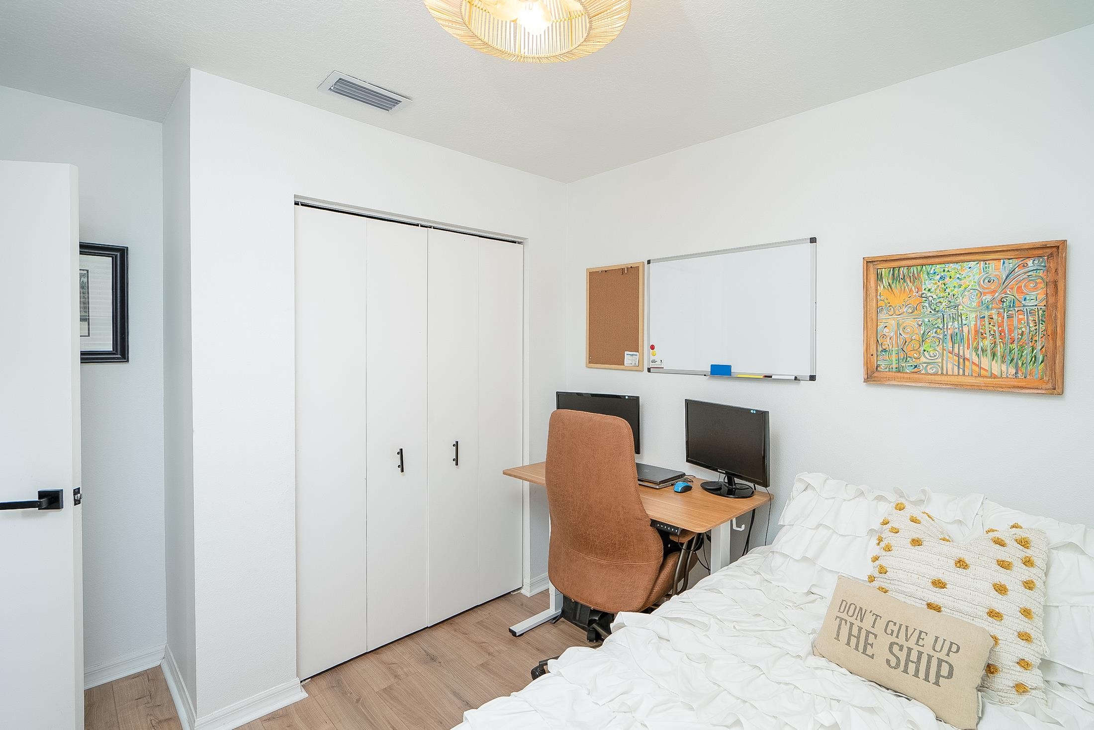 Image 48 of 55 For 215 4th St  