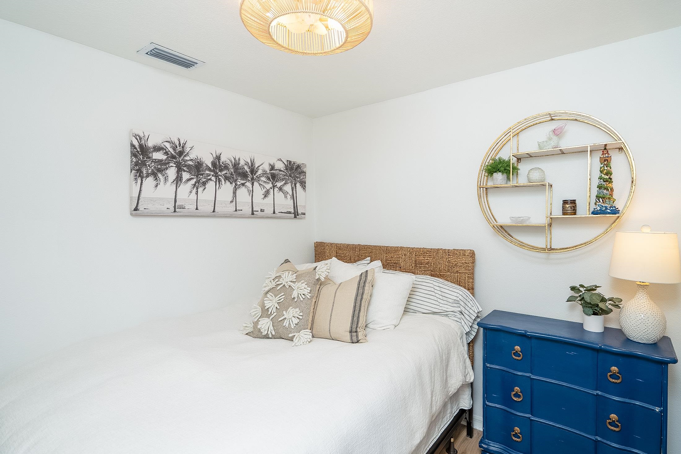 Image 51 of 55 For 215 4th St  