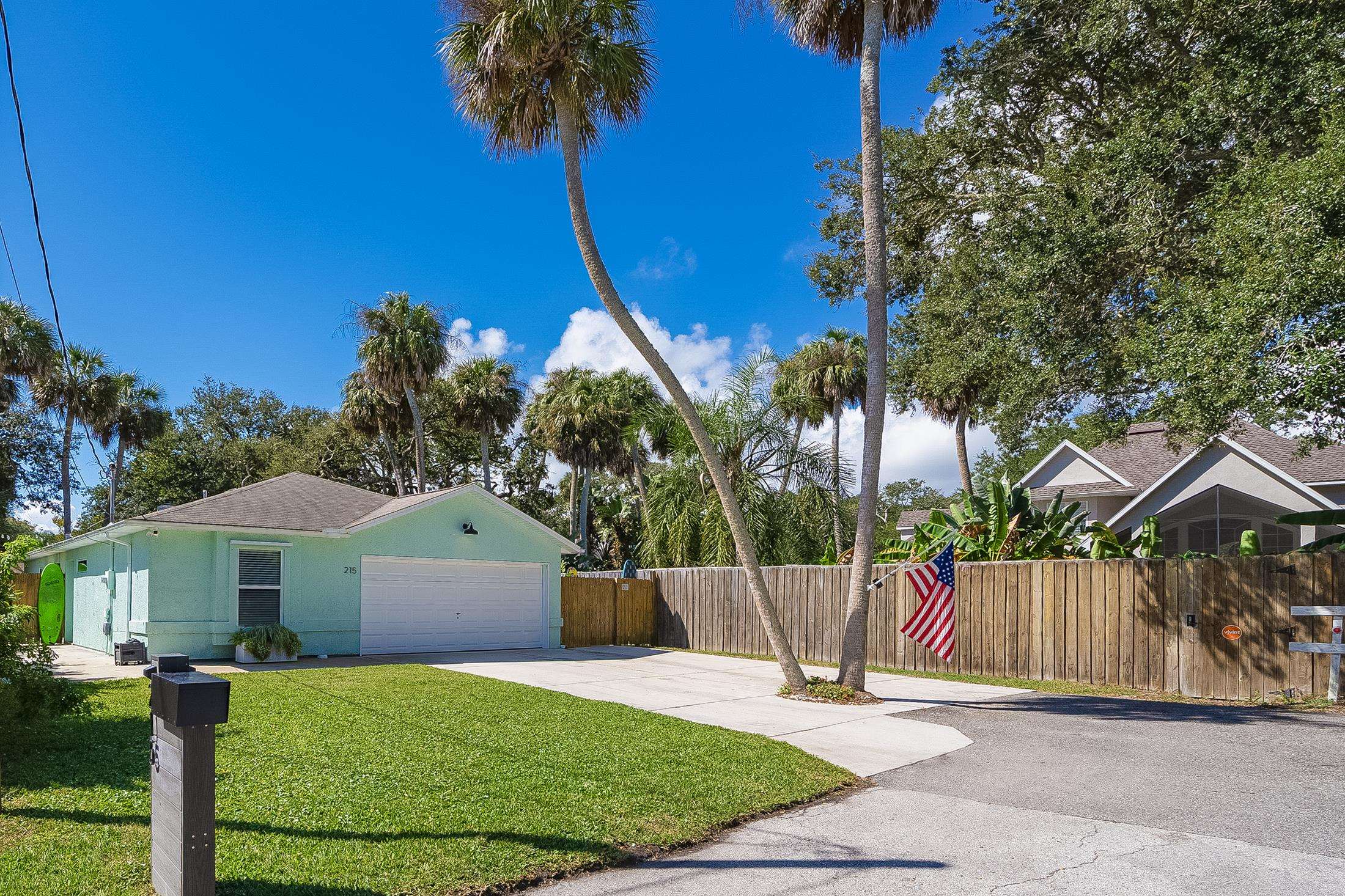 Image 7 of 55 For 215 4th St  