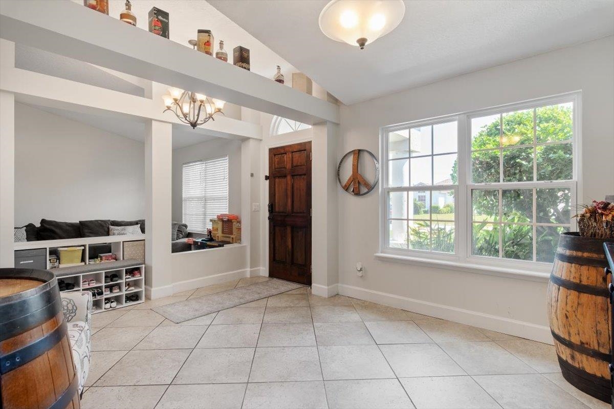 Image 10 of 50 For 2066 Forest Gate Dr E