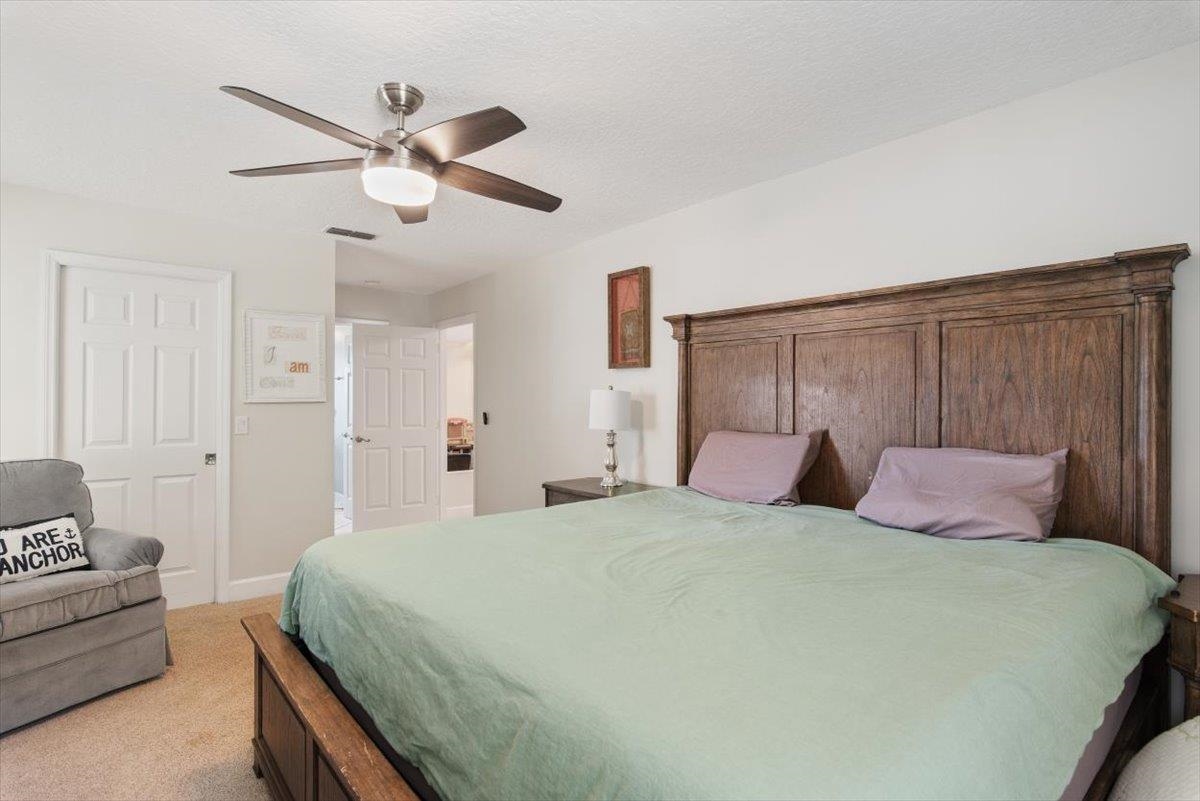 Image 23 of 50 For 2066 Forest Gate Dr E