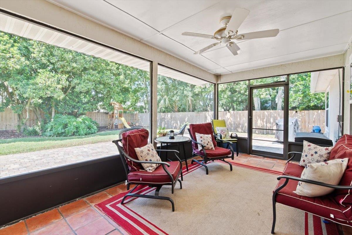 Image 33 of 50 For 2066 Forest Gate Dr E