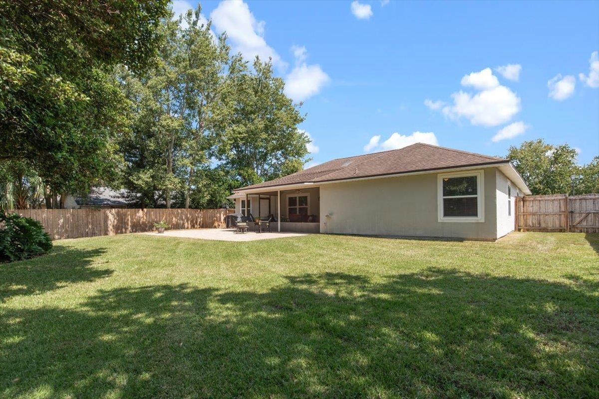 Image 40 of 50 For 2066 Forest Gate Dr E