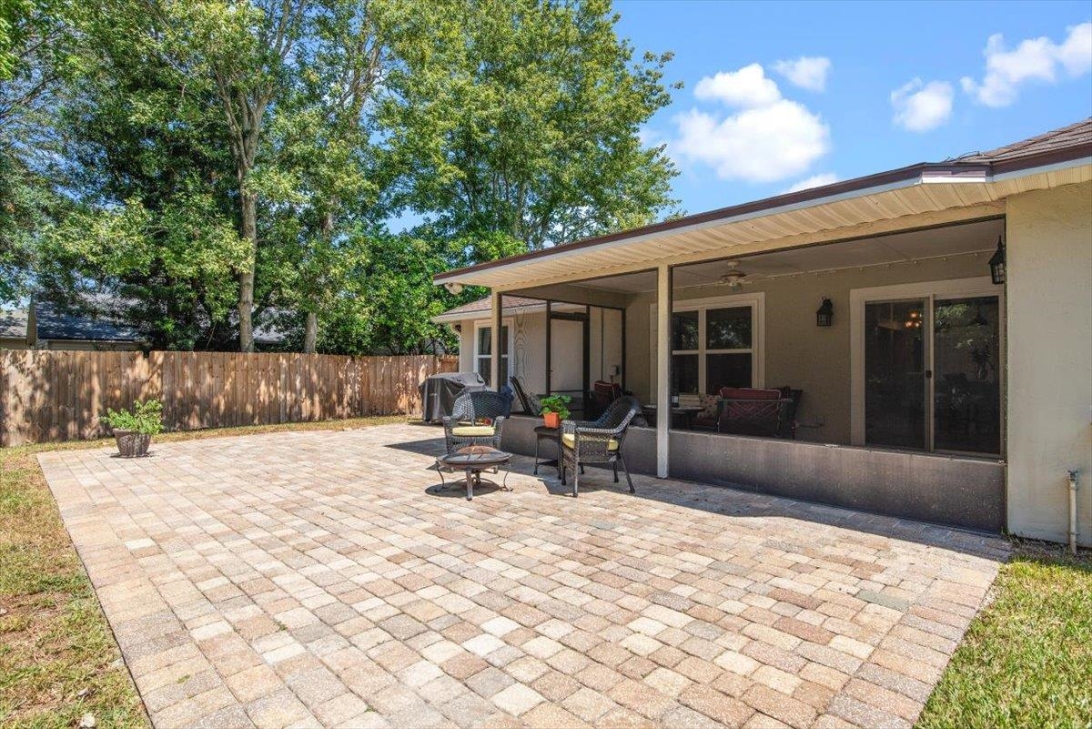 Image 42 of 50 For 2066 Forest Gate Dr E