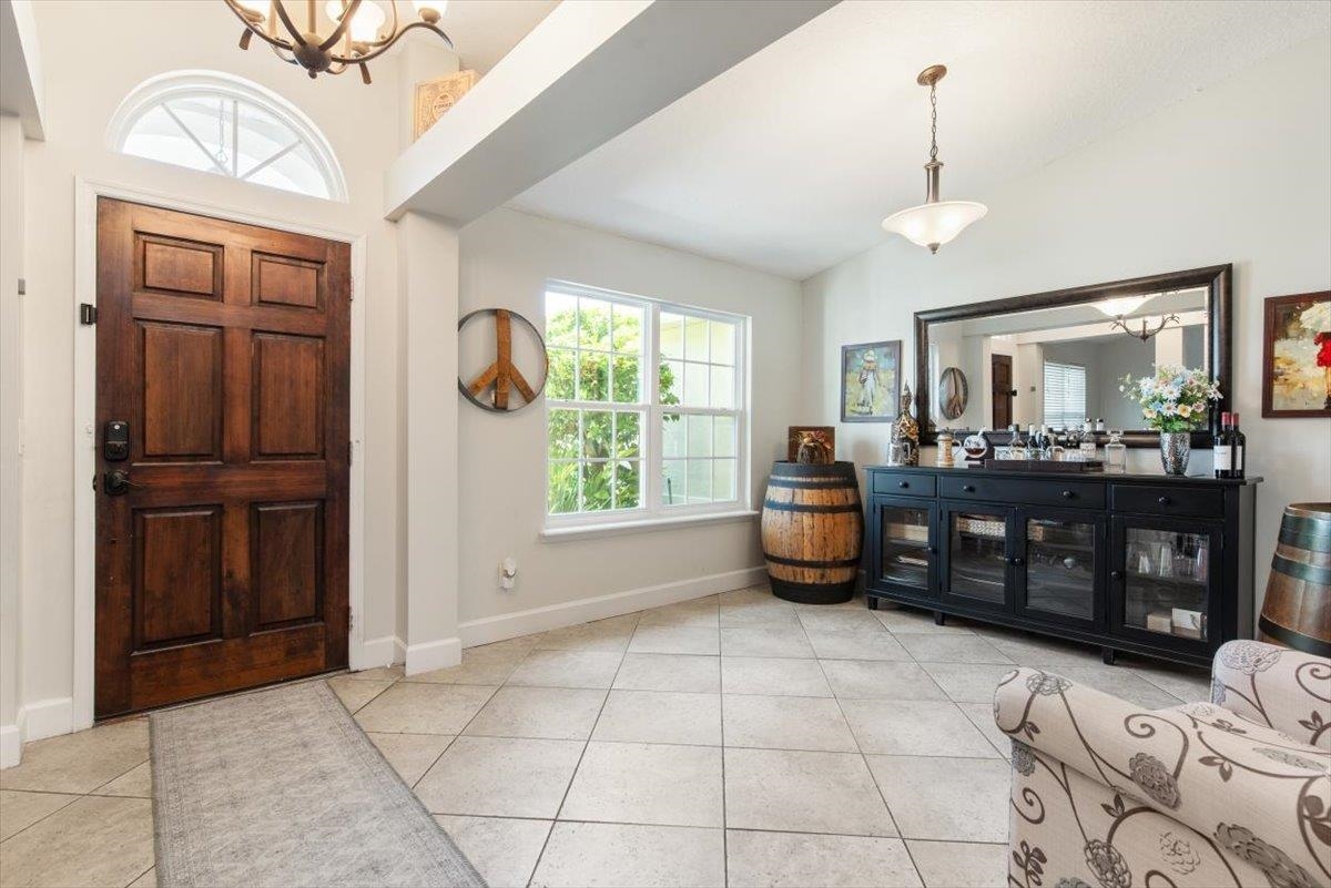 Image 5 of 50 For 2066 Forest Gate Dr E