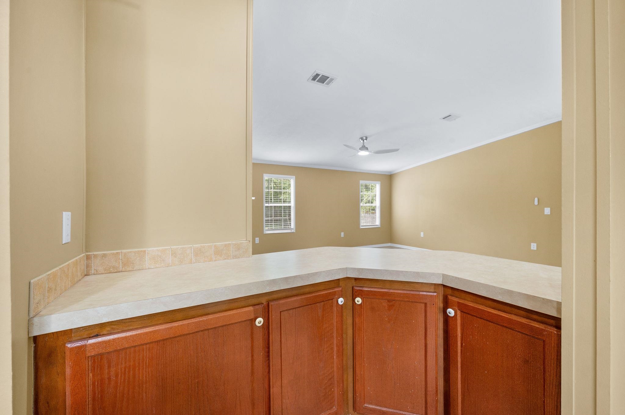 Image 17 of 48 For 2451 Deer Run Rd