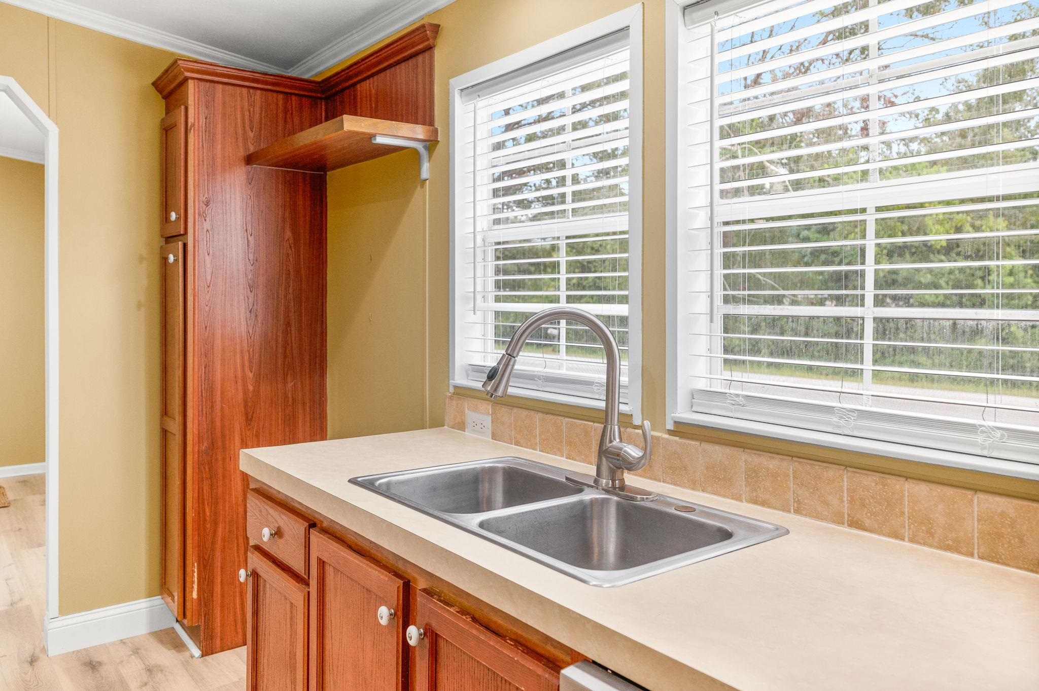 Image 18 of 48 For 2451 Deer Run Rd