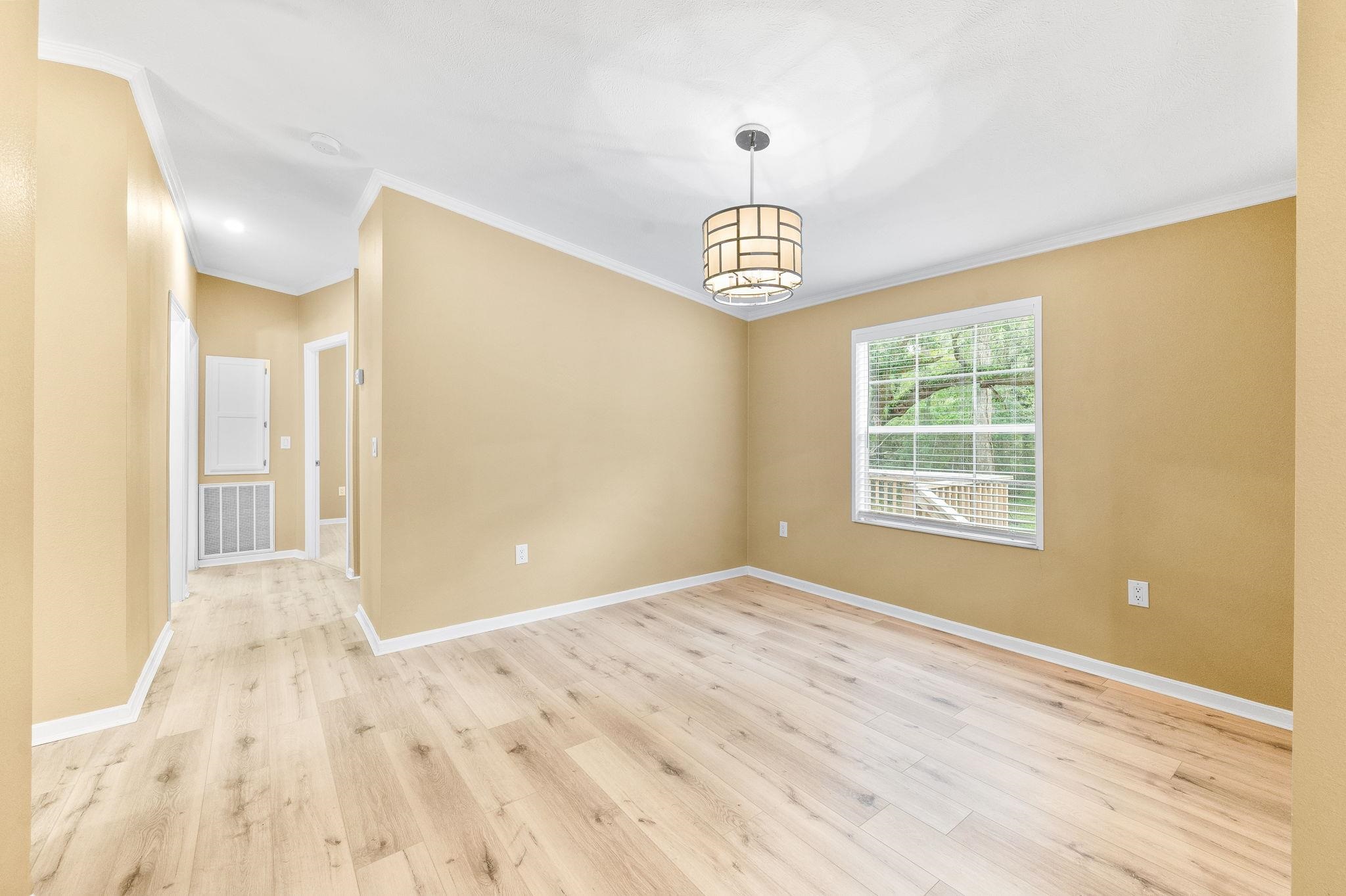 Image 23 of 48 For 2451 Deer Run Rd