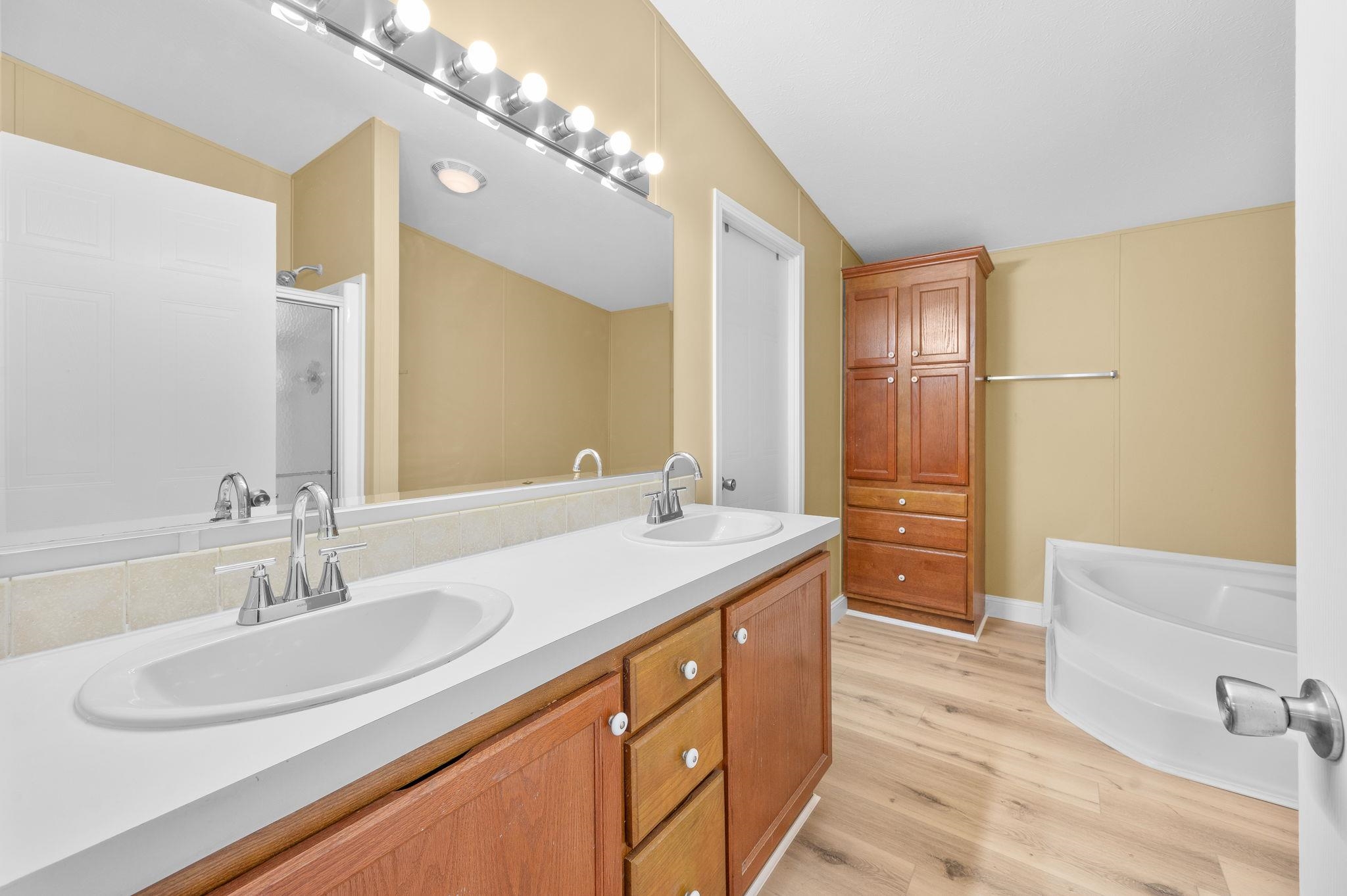 Image 29 of 48 For 2451 Deer Run Rd