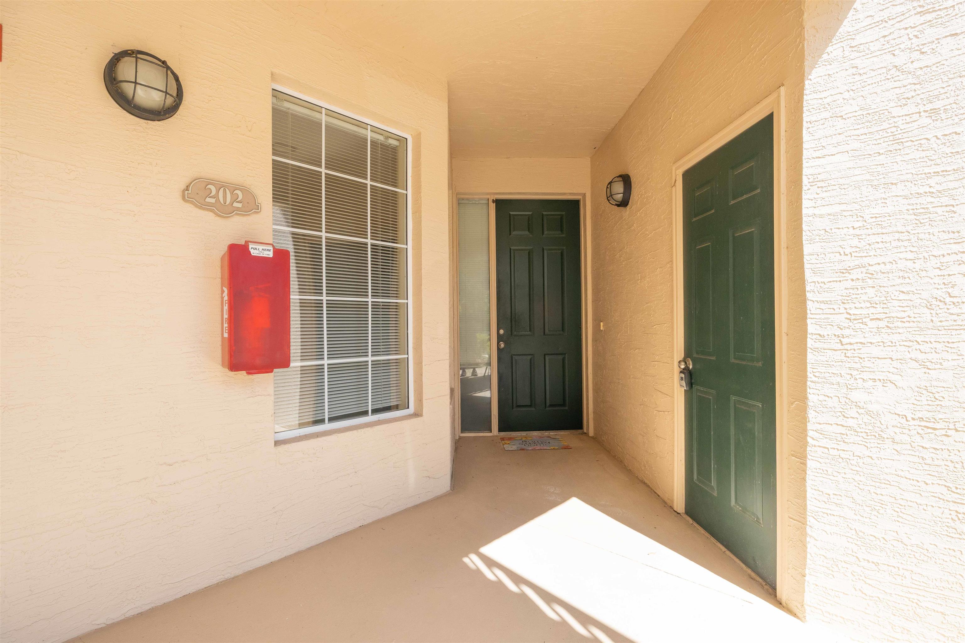 Image 14 of 90 For 202 Augusta Cir