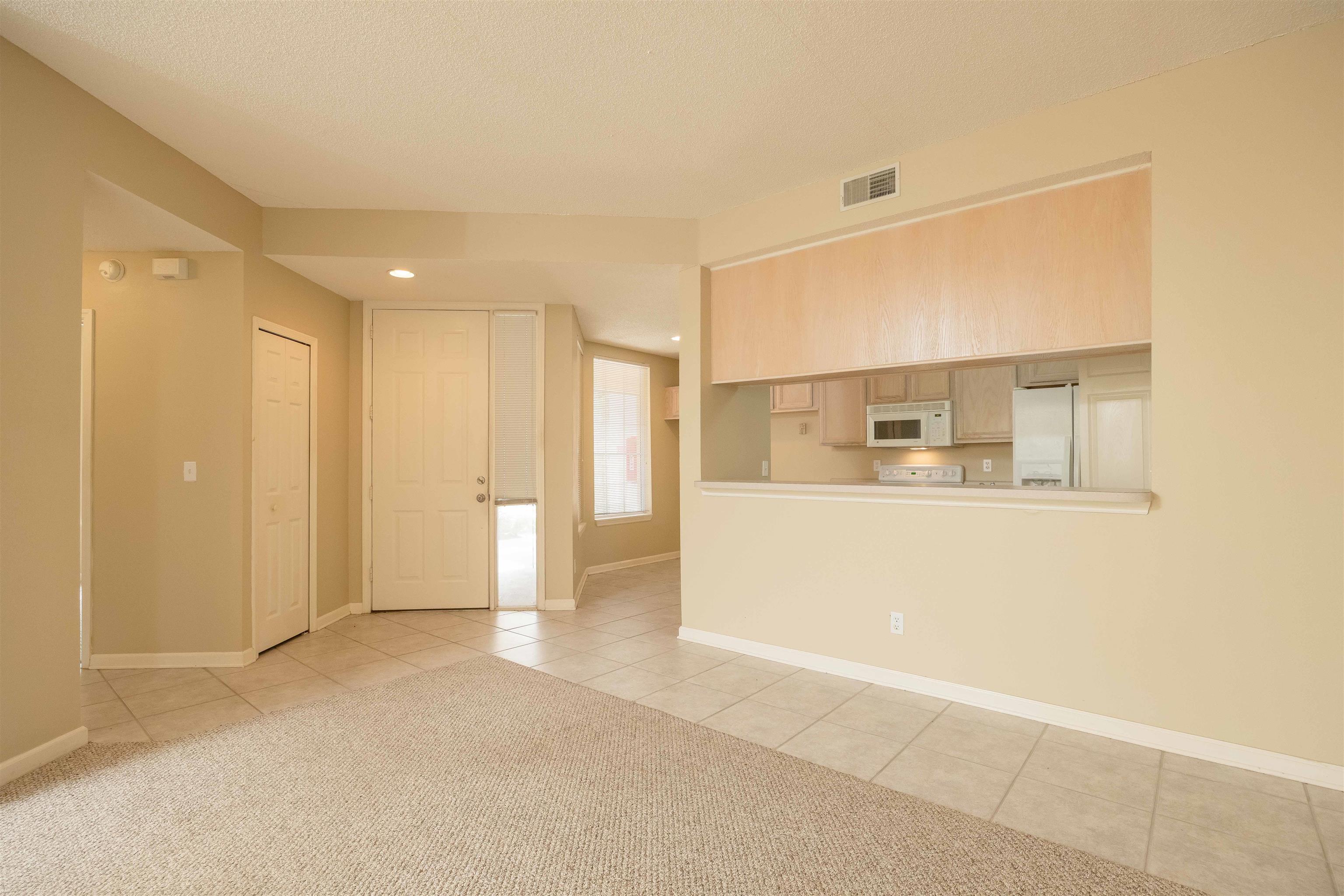 Image 22 of 90 For 202 Augusta Cir