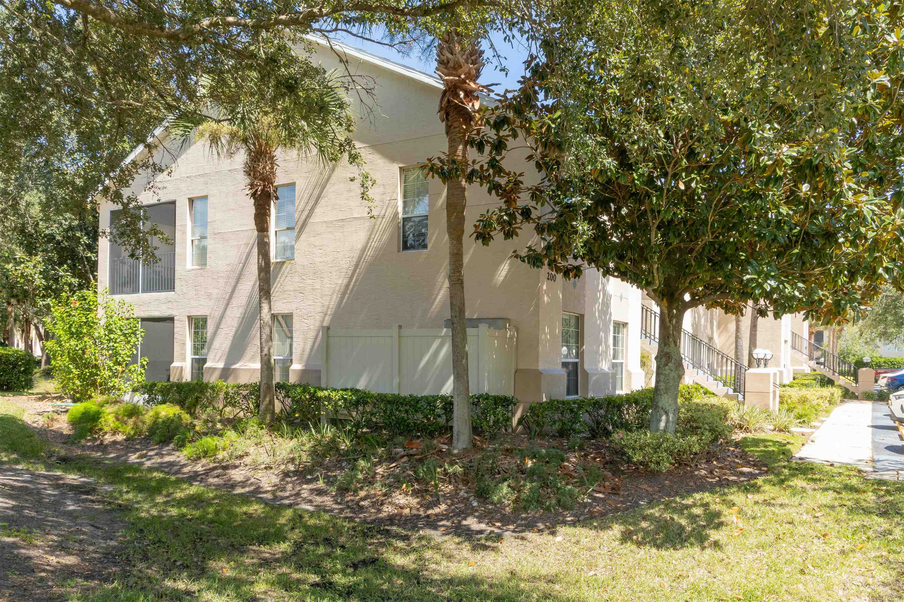 Image 45 of 90 For 202 Augusta Cir