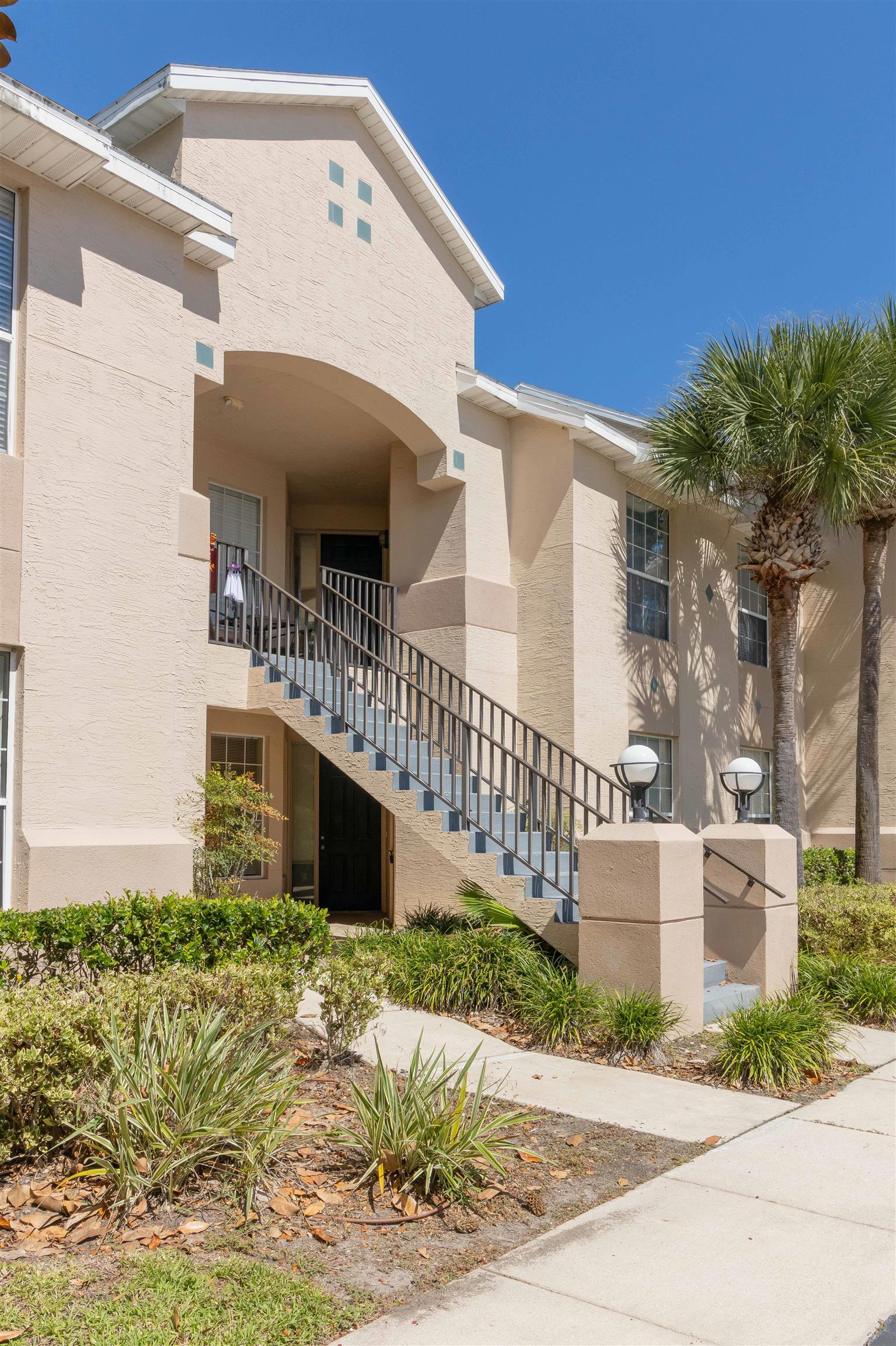 Image 48 of 90 For 202 Augusta Cir