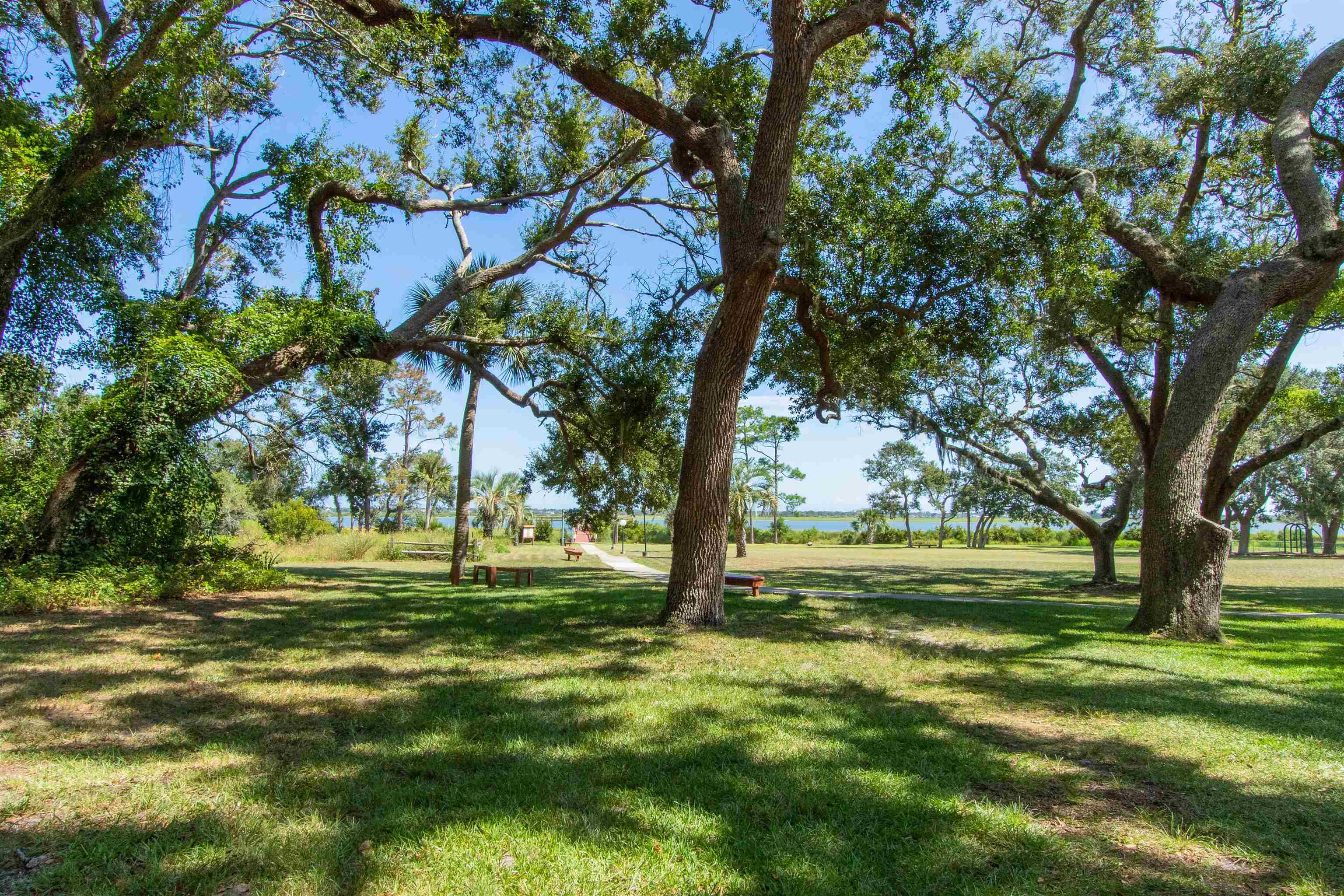 Image 56 of 90 For 202 Augusta Cir
