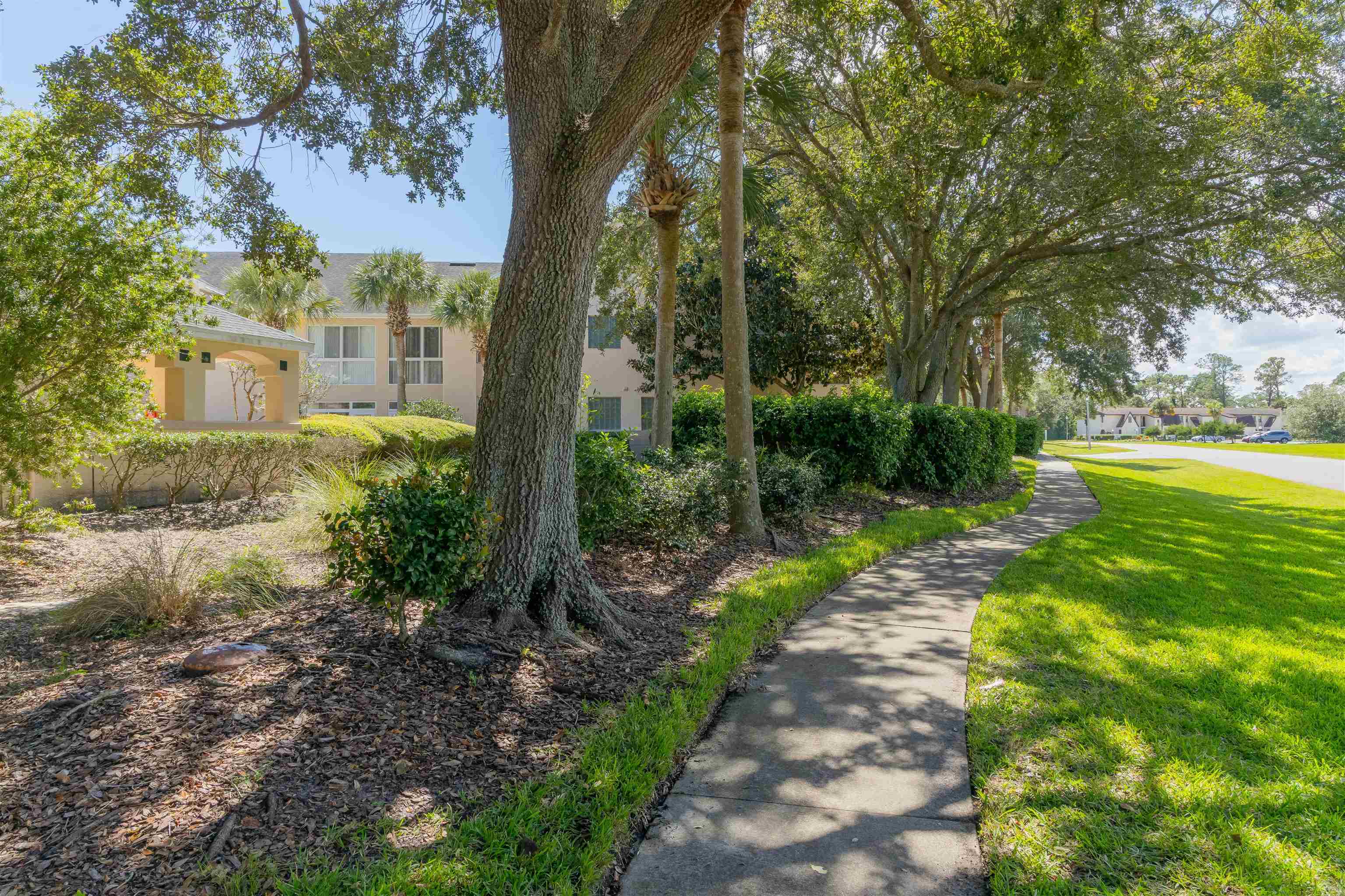 Image 7 of 90 For 202 Augusta Cir