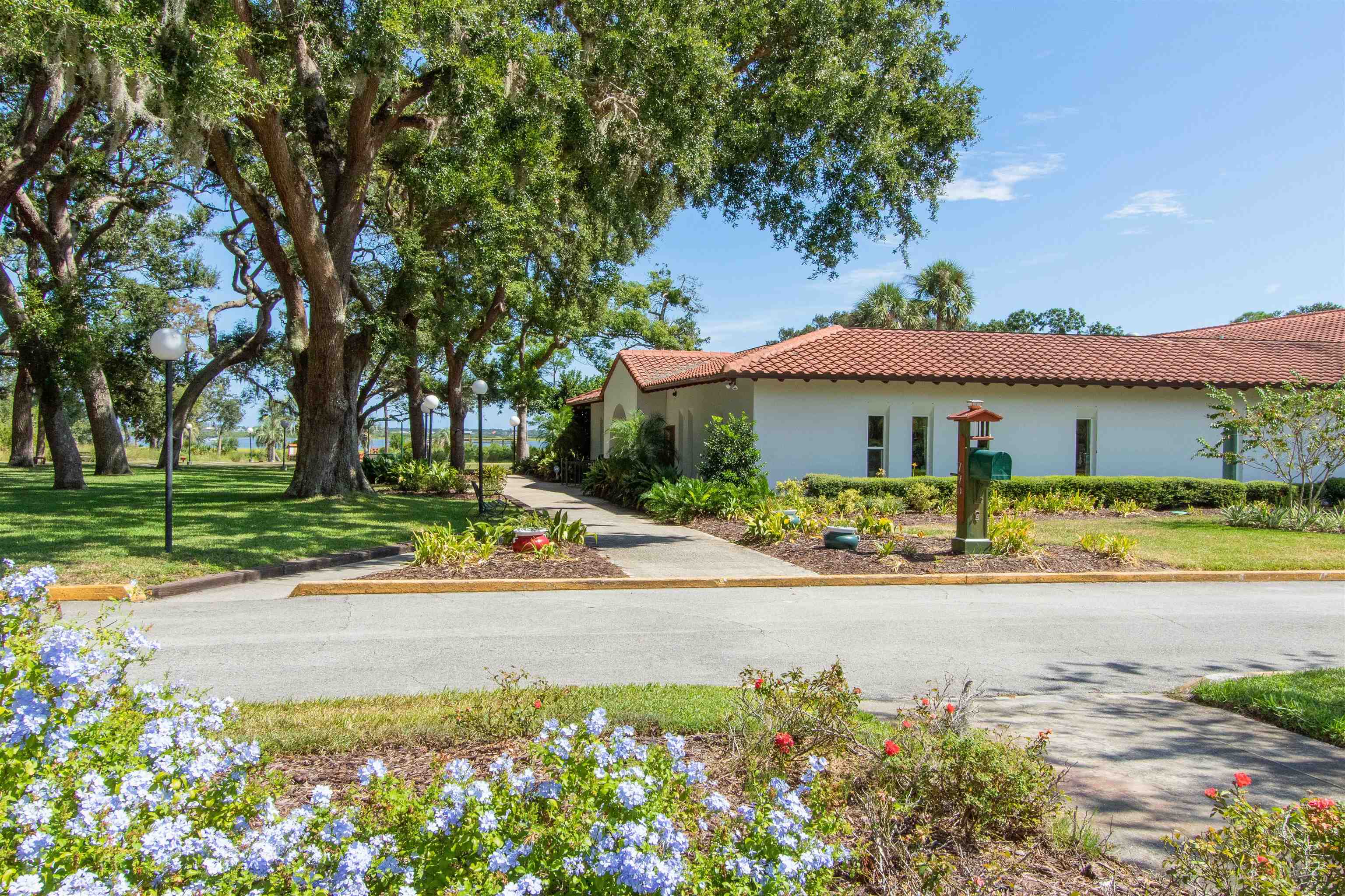 Image 83 of 90 For 202 Augusta Cir