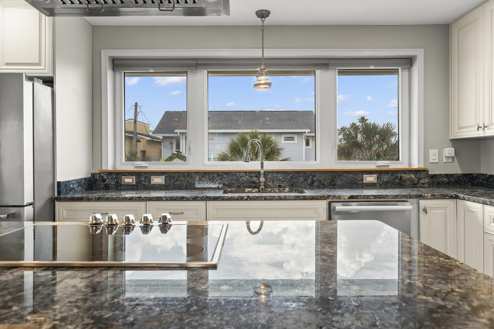 Image 17 of 59 For 7 16th Street